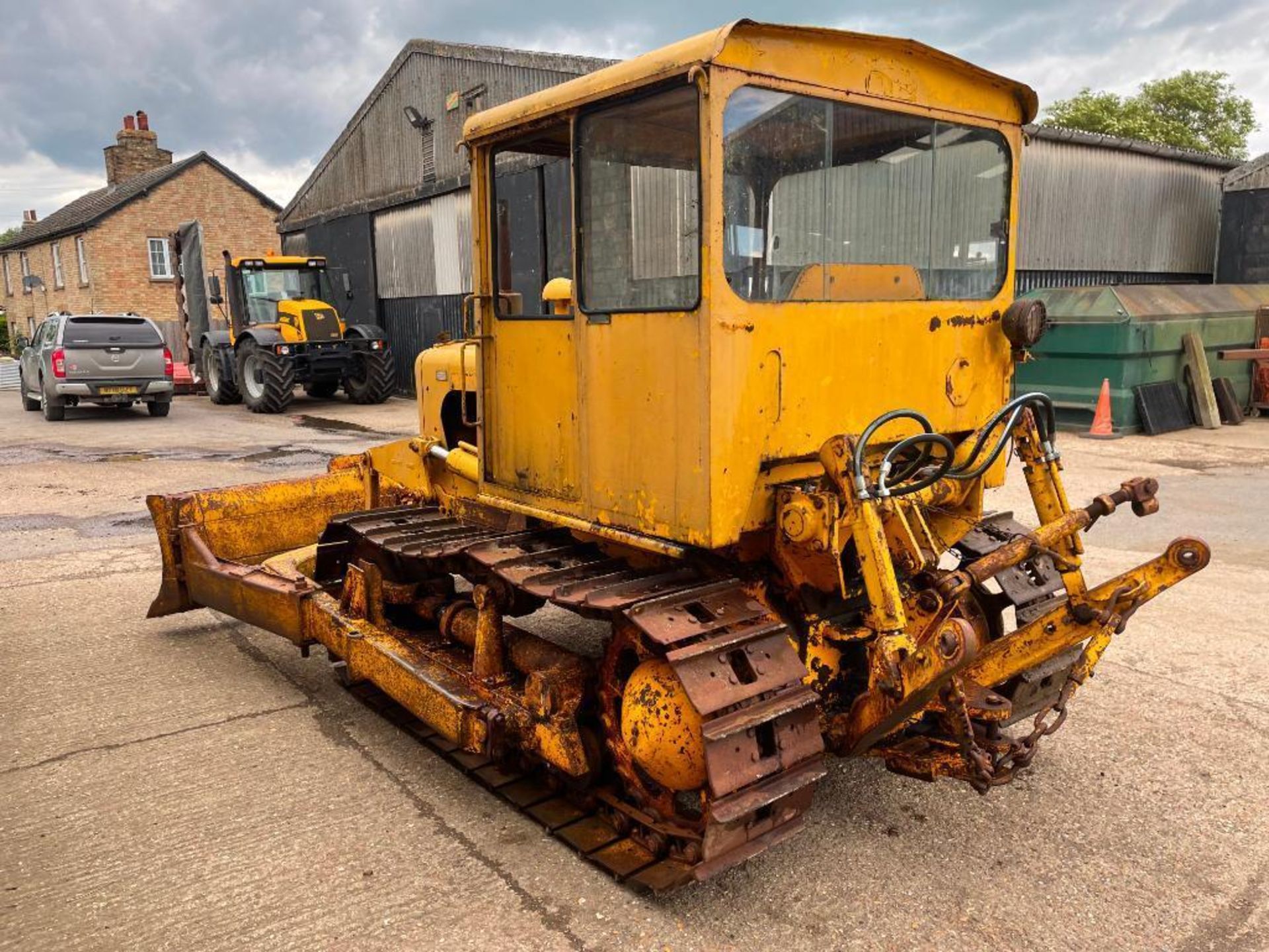 Track Marshall 55 metal tracked diesel crawler with rear linkage, drawbar, cab and front dozer blade - Image 13 of 22