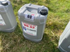 25l VG32 hydraulic oil (new), to be sold with the option. No VAT