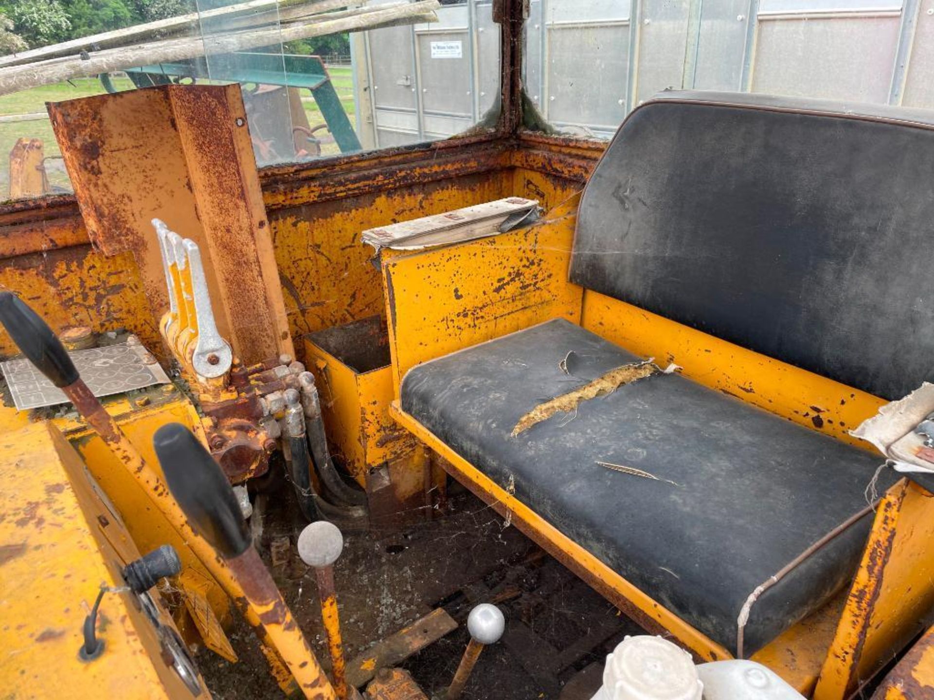 Track Marshall 55 metal tracked diesel crawler with rear linkage, drawbar, cab and front dozer blade - Image 21 of 22