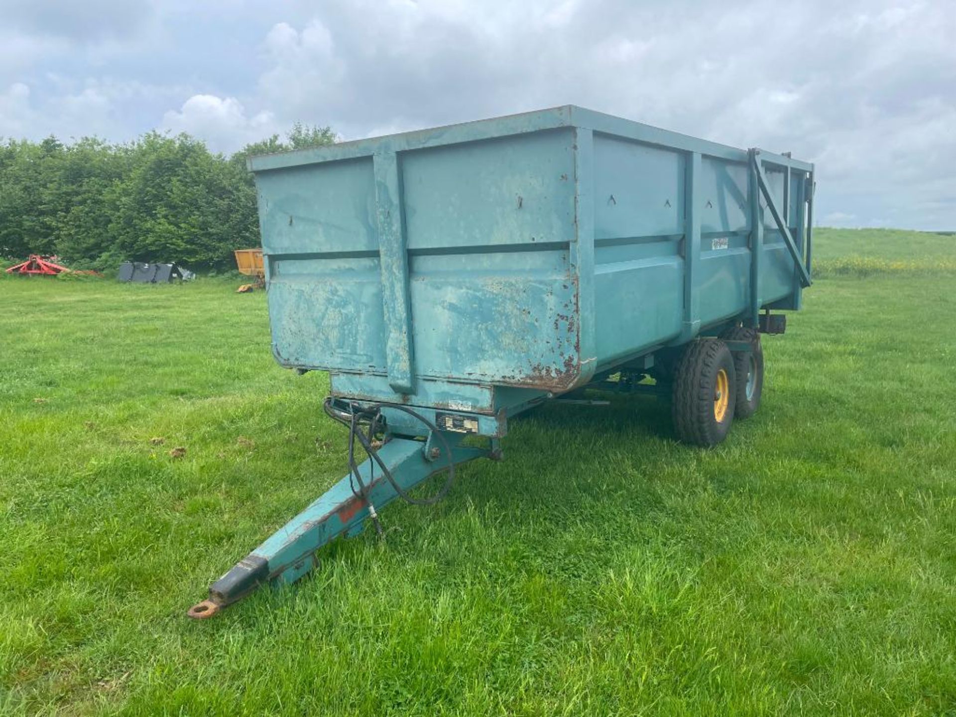 1982 Salop 10t grain trailer with auto tailgate and sprung drawbar on 12.5/80-15.3 wheels and tyres. - Image 2 of 12