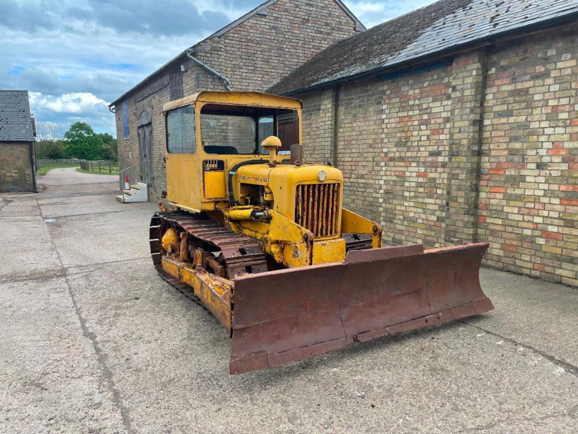 Track Marshall 55 metal tracked diesel crawler with rear linkage, drawbar, cab and front dozer blade - Image 7 of 22