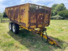 1993 Gull 10t twin axle manure trailer on 385/65R22.5 wheels and tyres. with spare wheels and tyres.