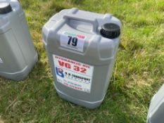 25l VG32 hydraulic oil (new), to be sold with the option. No VAT