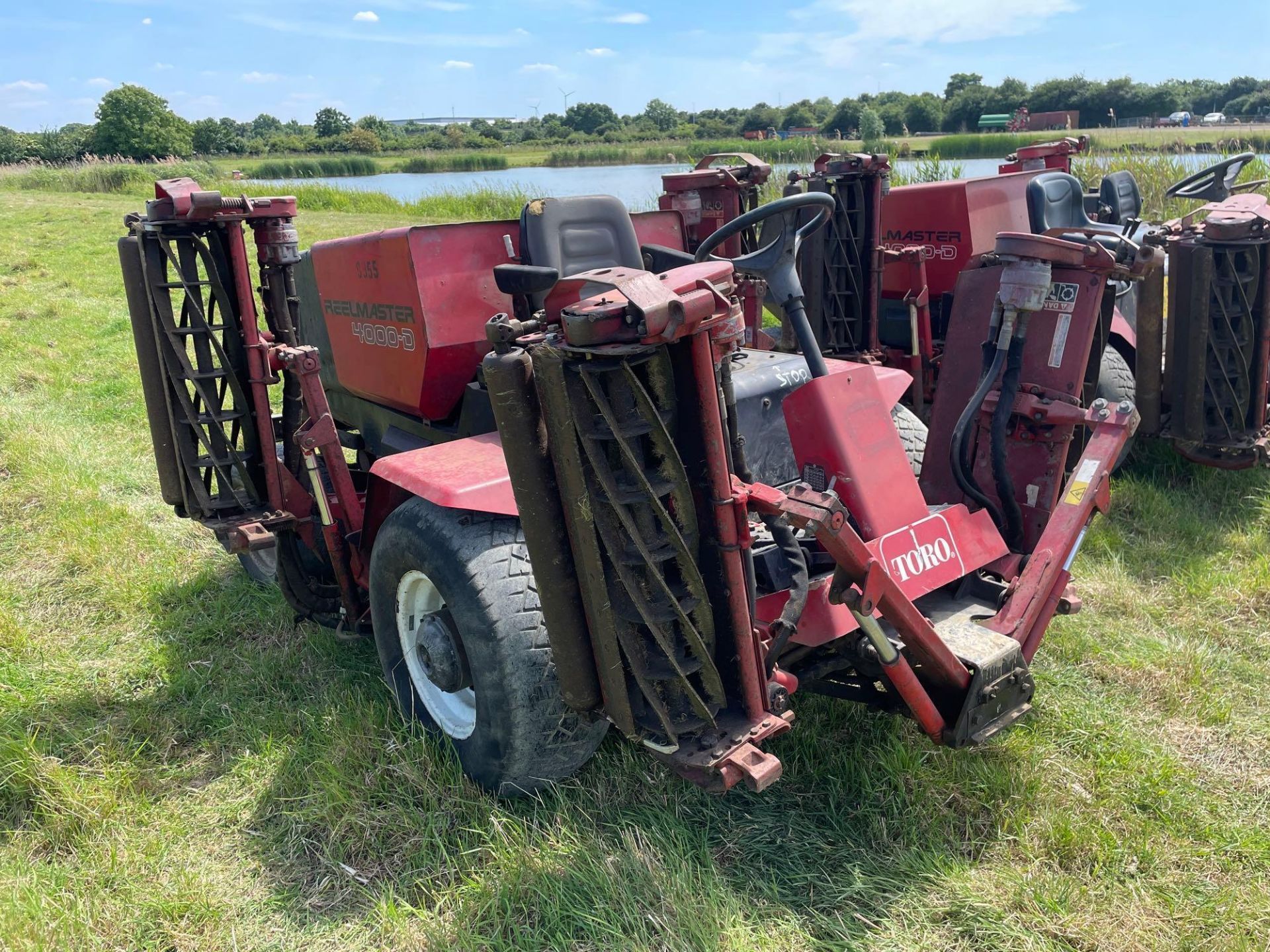 1999 Toro 4000D Reelmaster 4x4 11ft cylinder mower with Kubota diesel engine. Serial No: 03206-90135 - Image 2 of 4