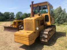 Caterpillar D4E Special Application Variable Horsepower metal tracked crawler with rear linkage, dra