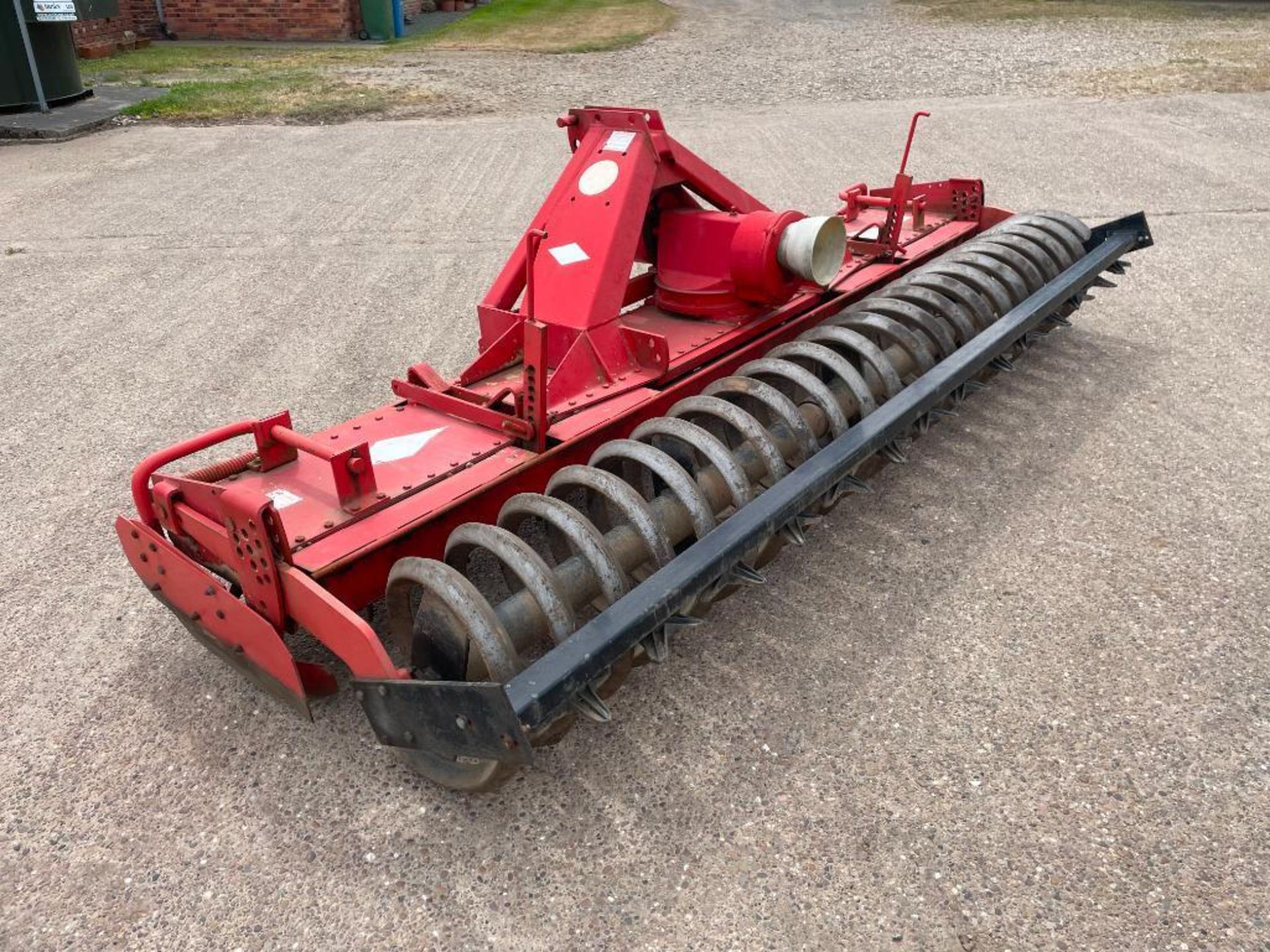 Kuhn 3.5m power harrow with rear spiral roller.  ​​​​​​​Manual in Office. - Image 6 of 9
