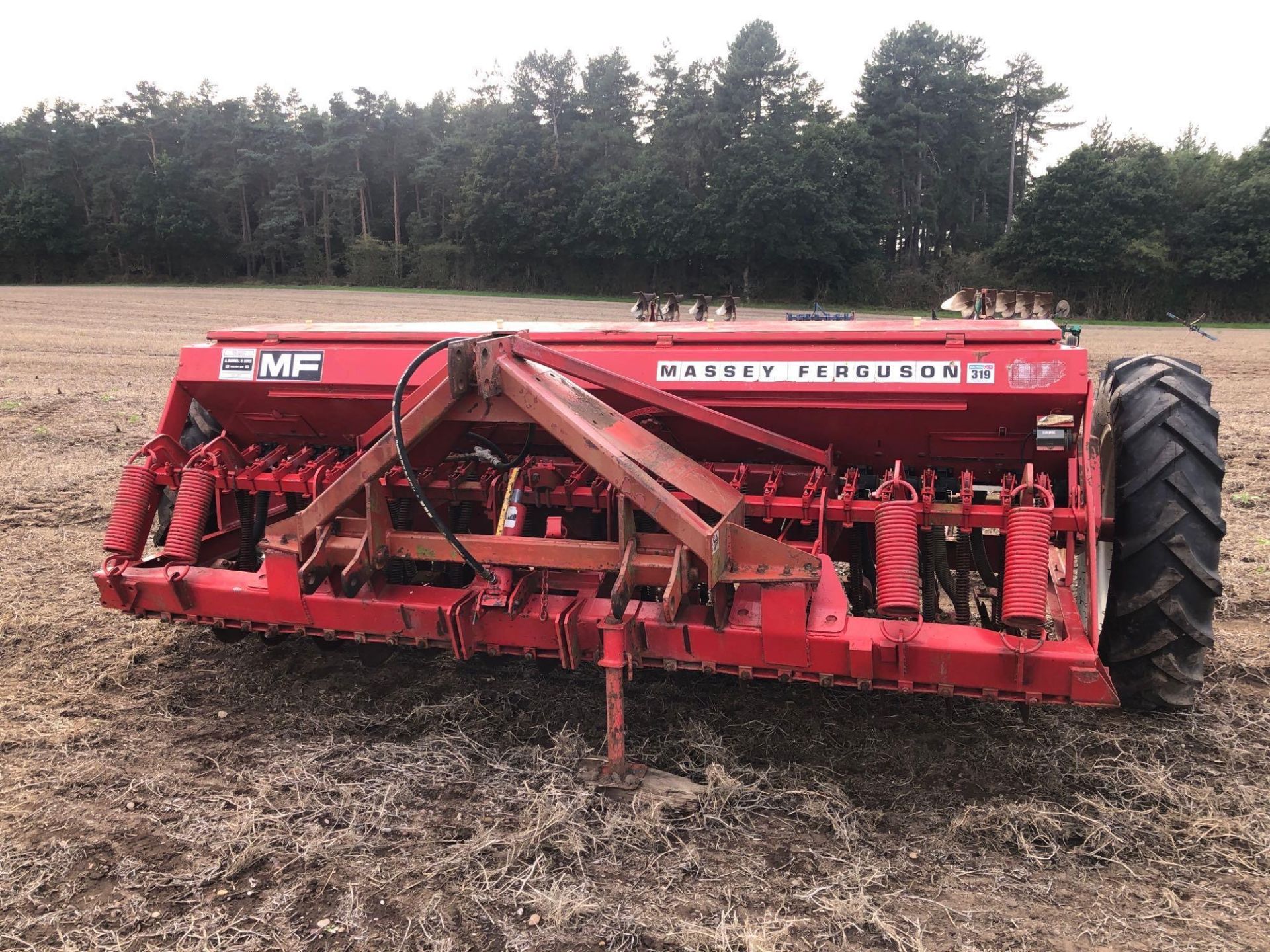 Massey Ferguson 30 seed drill, narrow spacing seed only (no fertiliser). Can be pulled as a MF 30 dr