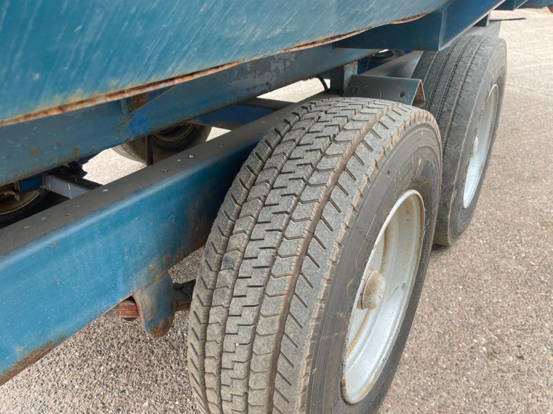 1987 AS Marston FF10L 10t twin axle grain trailer with manual tailgate, grain chute and sheet on 285 - Image 10 of 15