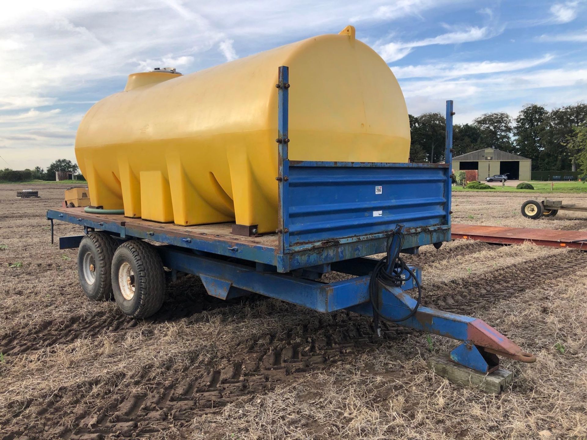 1986 AS Marston DD10L 10t twin axle flat bed trailer with Enduramaxx 10,000l plastic tank on 12.5/80 - Image 2 of 9