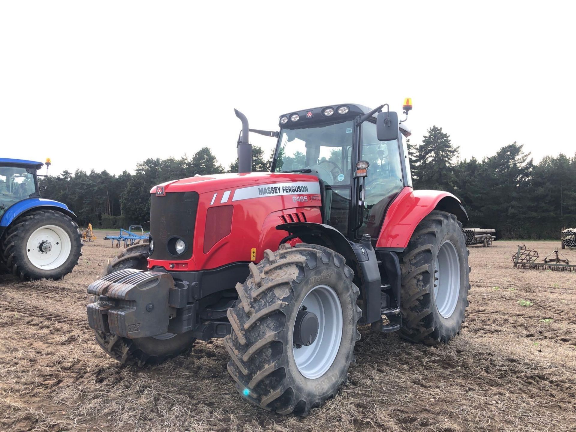 2011 Massey Ferguson 6485 Dyna-6 50kph 4wd tractor with 4 manual spools cab and front suspension and - Image 22 of 26