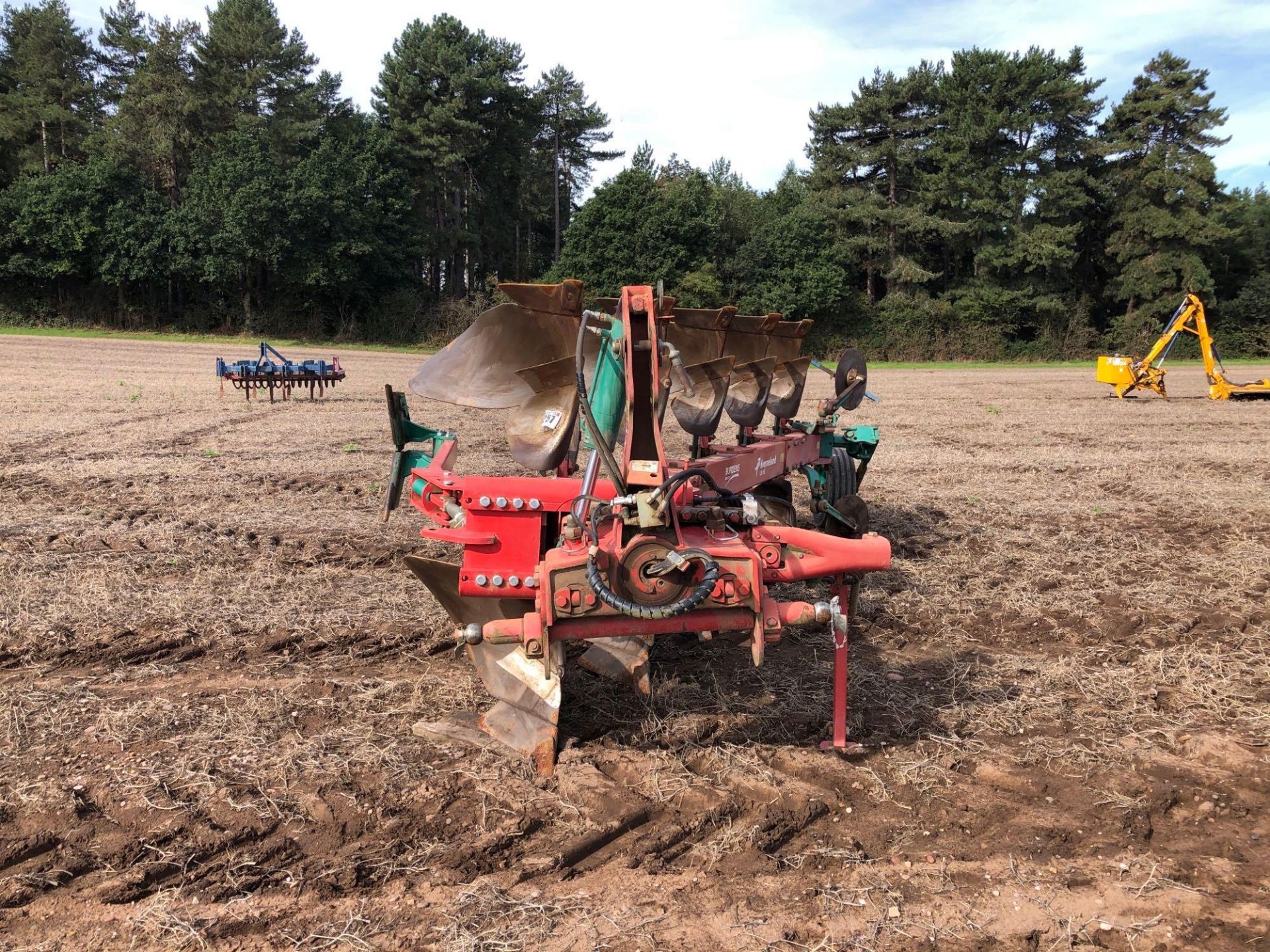 2014 Kverneland LD85 5f (4+1) reversible plough with skimmers, manual vari-width and hydraulic furro - Image 16 of 16