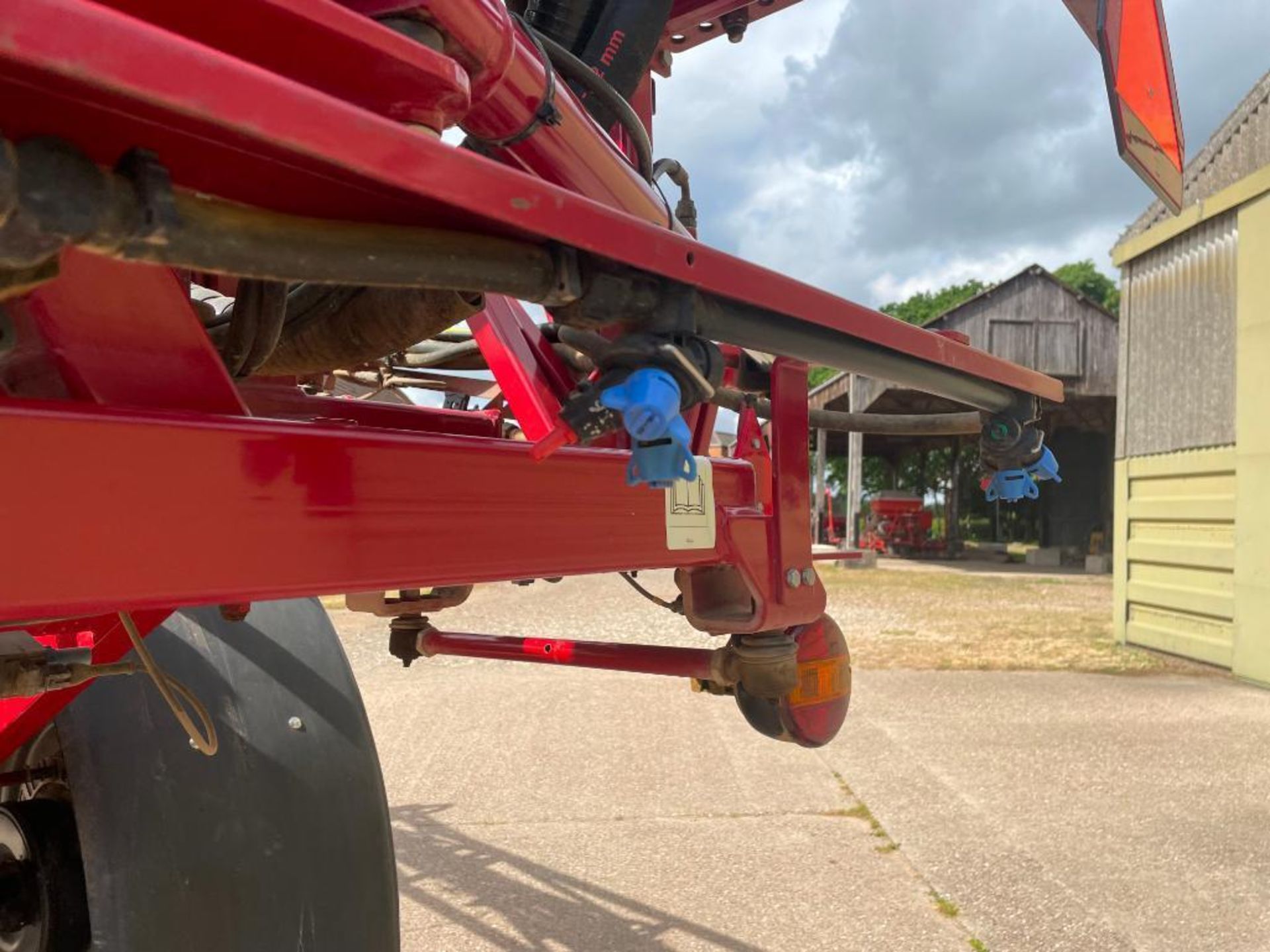 2016 Hardi Navigator 3000 Echo 3000l 20m trailed sprayer with triple nozzles on 300/95R46 wheels and - Image 6 of 23