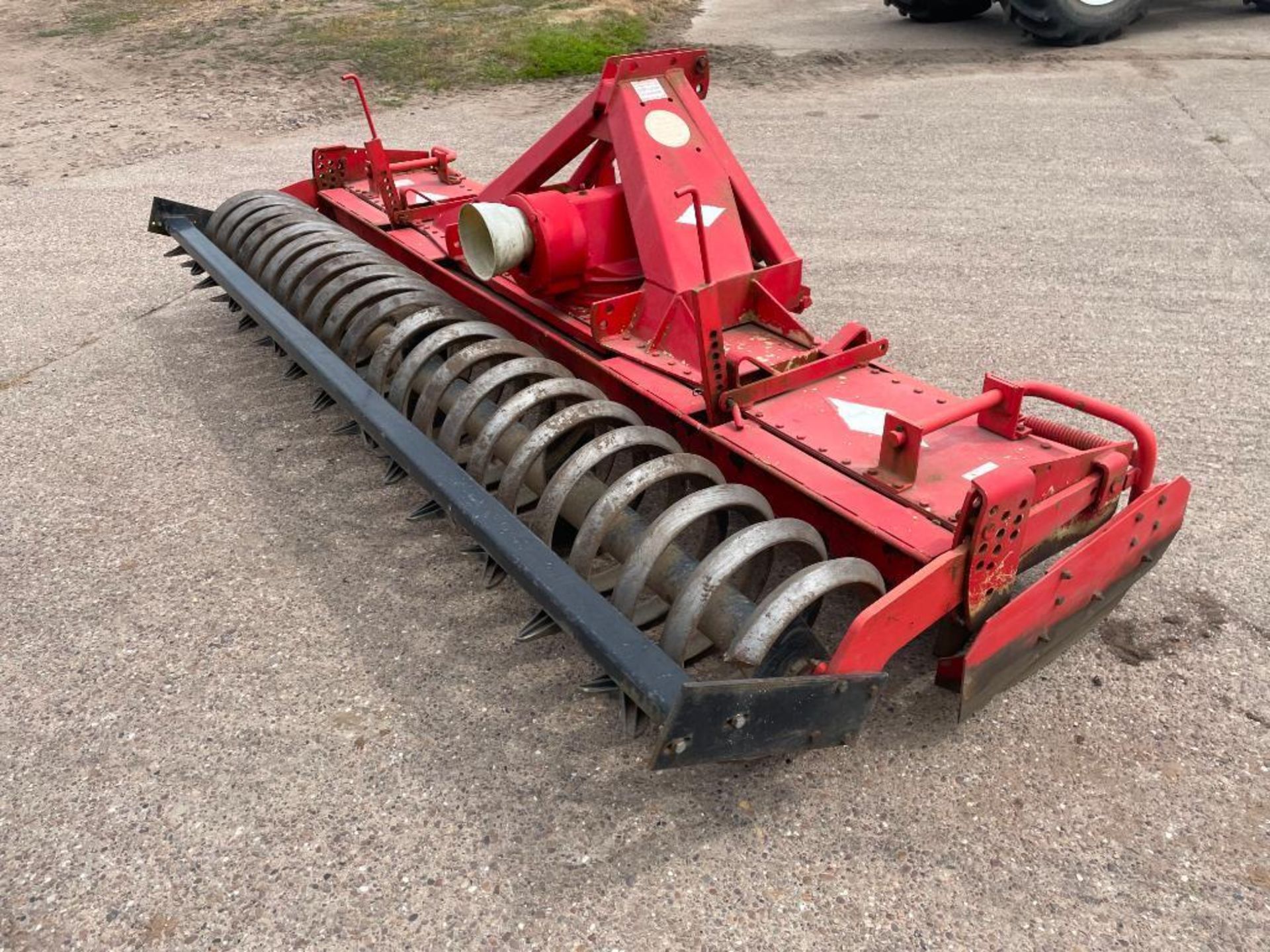 Kuhn 3.5m power harrow with rear spiral roller.  ​​​​​​​Manual in Office. - Image 5 of 9