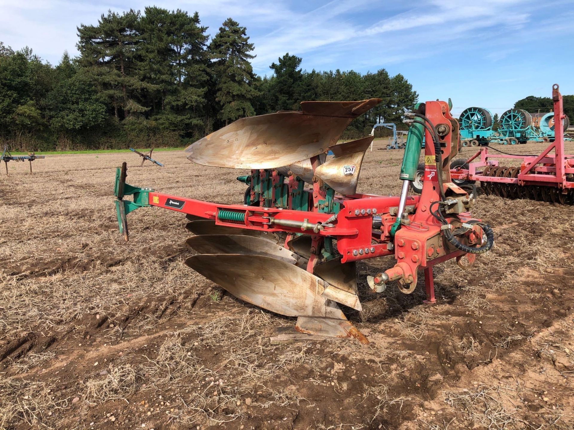 2014 Kverneland LD85 5f (4+1) reversible plough with skimmers, manual vari-width and hydraulic furro