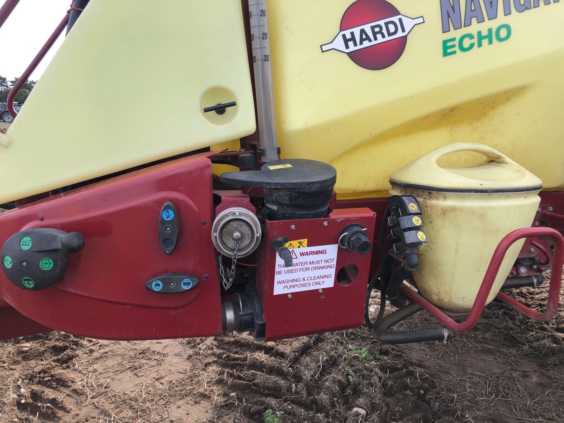 2016 Hardi Navigator 3000 Echo 3000l 20m trailed sprayer with triple nozzles on 300/95R46 wheels and - Image 23 of 23