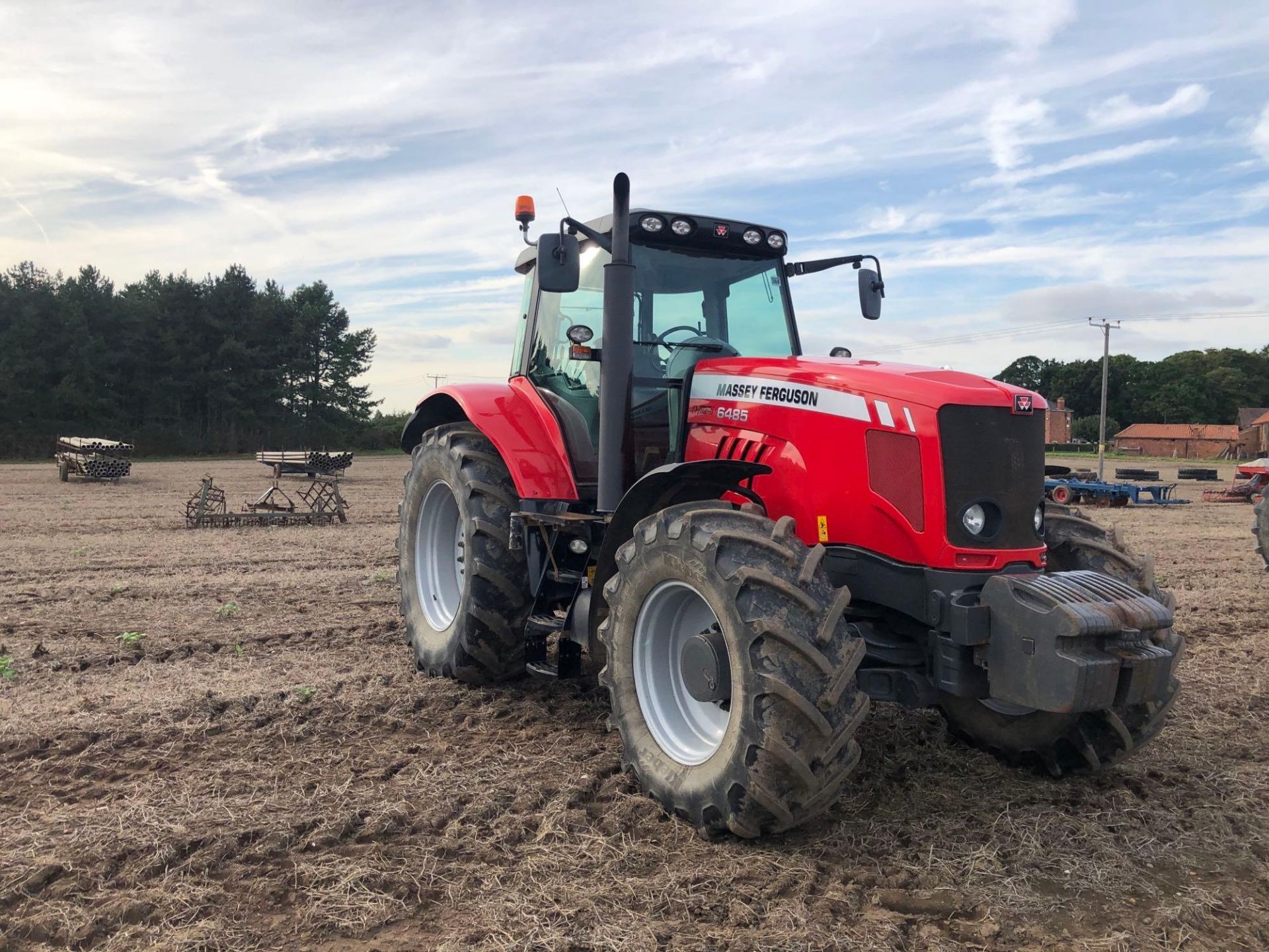 2011 Massey Ferguson 6485 Dyna-6 50kph 4wd tractor with 4 manual spools cab and front suspension and - Image 23 of 26