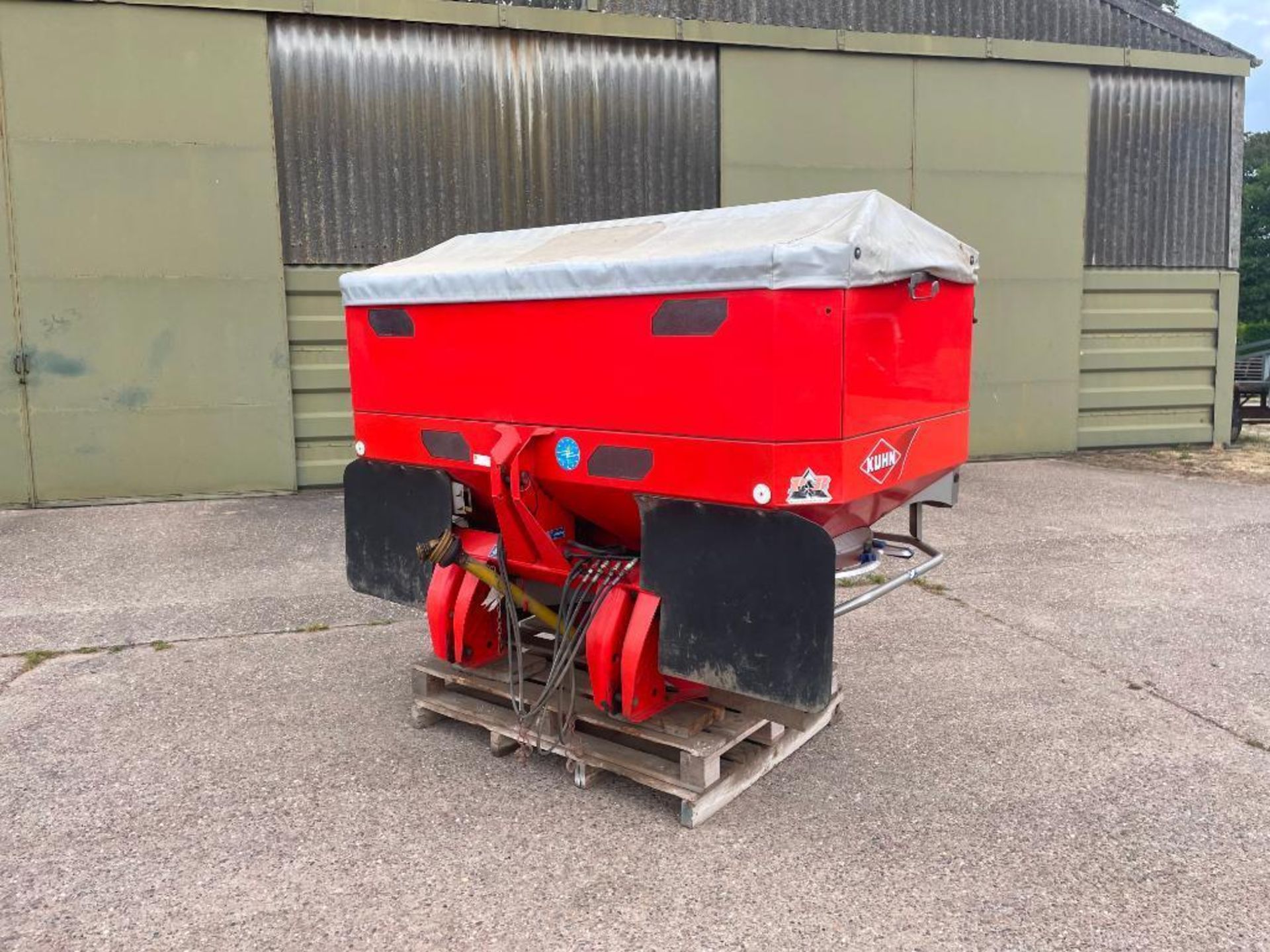 2008 Kuhn Axis 30.1 20m twin disc fertiliser spreader with border control. Serial No: 19289 - Image 3 of 13