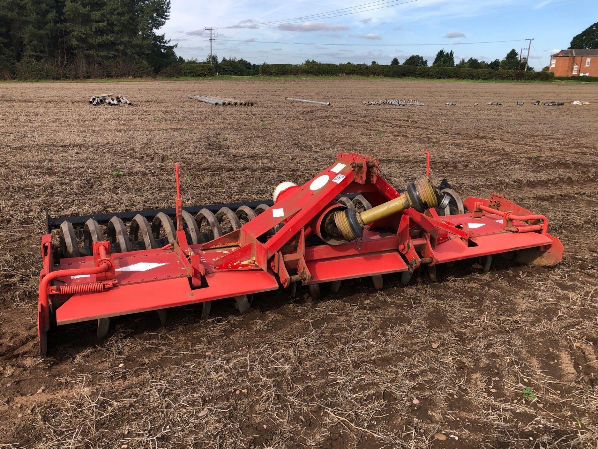 Kuhn 3.5m power harrow with rear spiral roller.  ​​​​​​​Manual in Office. - Image 7 of 9