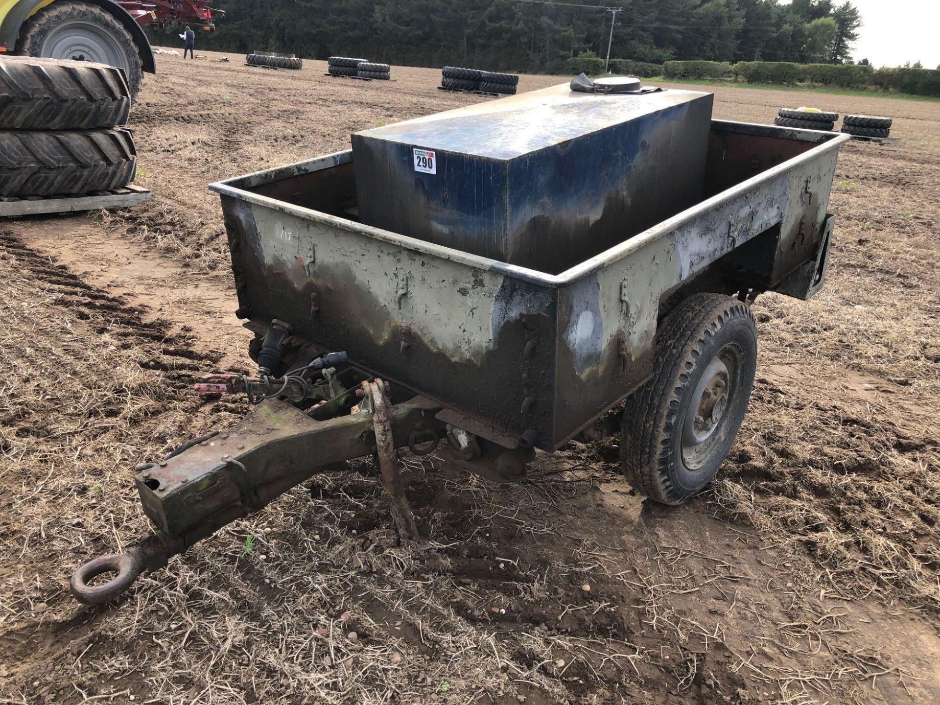 Army Sanky single axle trailer with 400l diesel tank and manual pump on 6.50-16 wheels and tyres