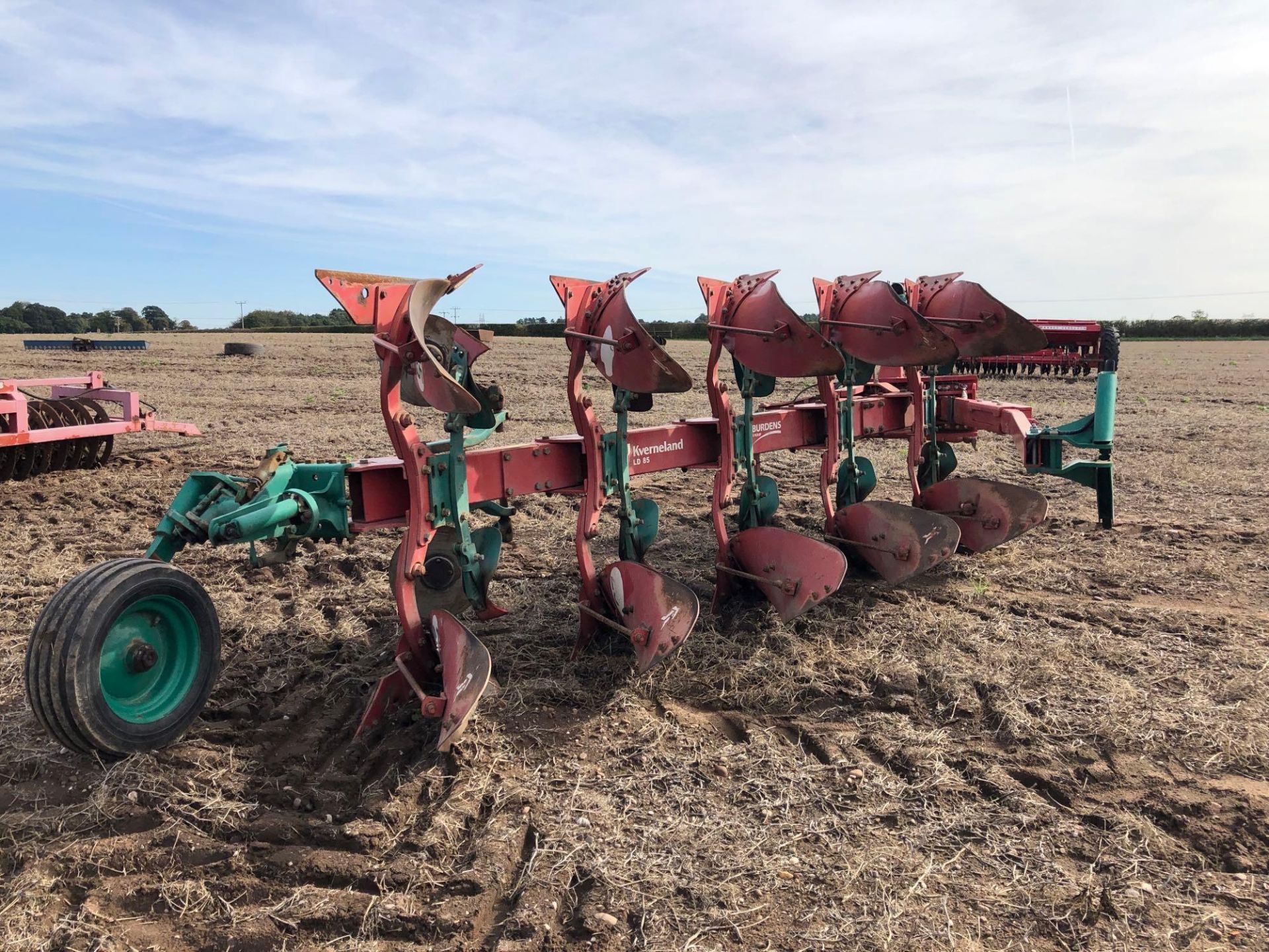 2014 Kverneland LD85 5f (4+1) reversible plough with skimmers, manual vari-width and hydraulic furro - Image 13 of 16