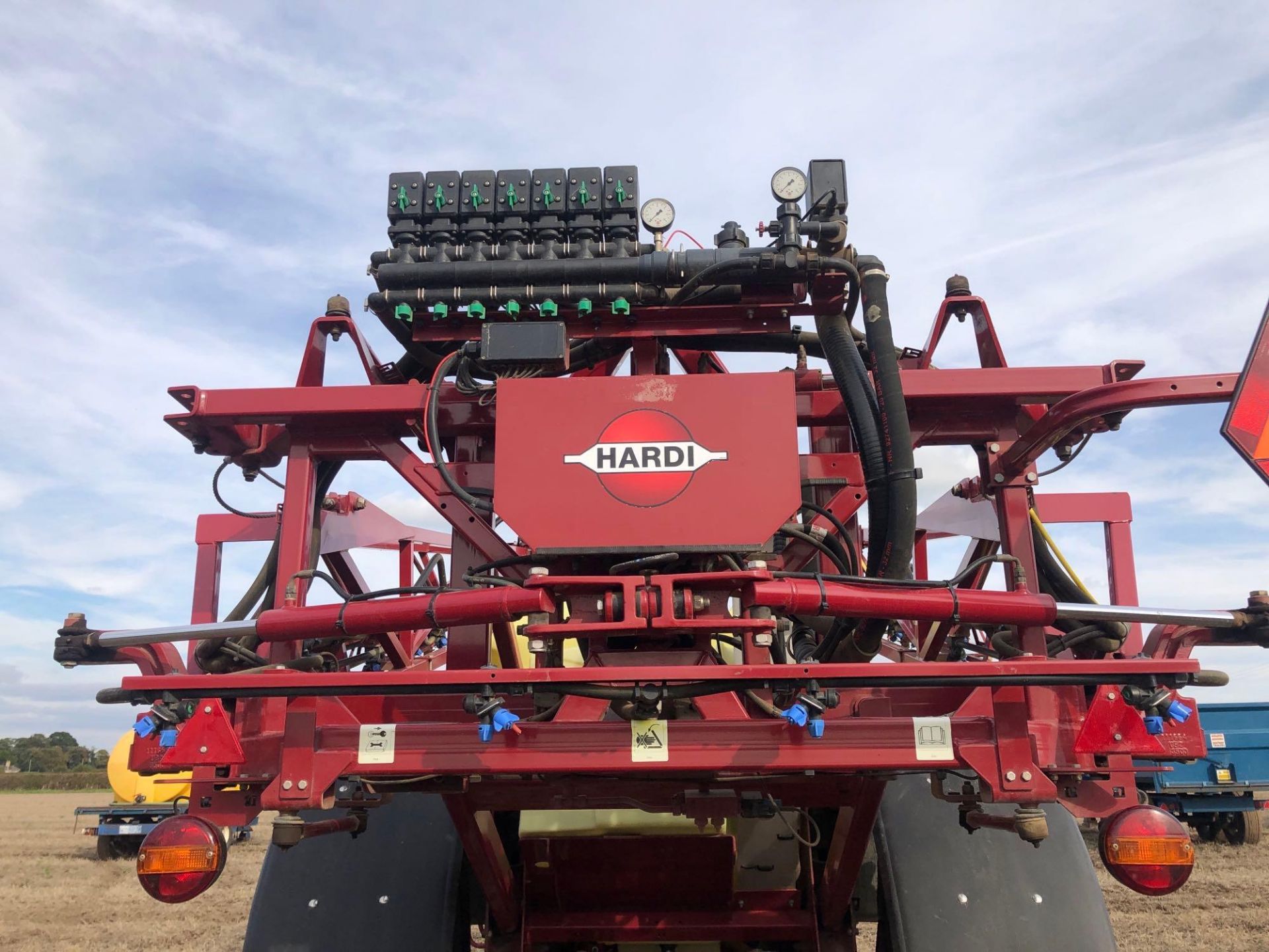 2016 Hardi Navigator 3000 Echo 3000l 20m trailed sprayer with triple nozzles on 300/95R46 wheels and - Image 21 of 23