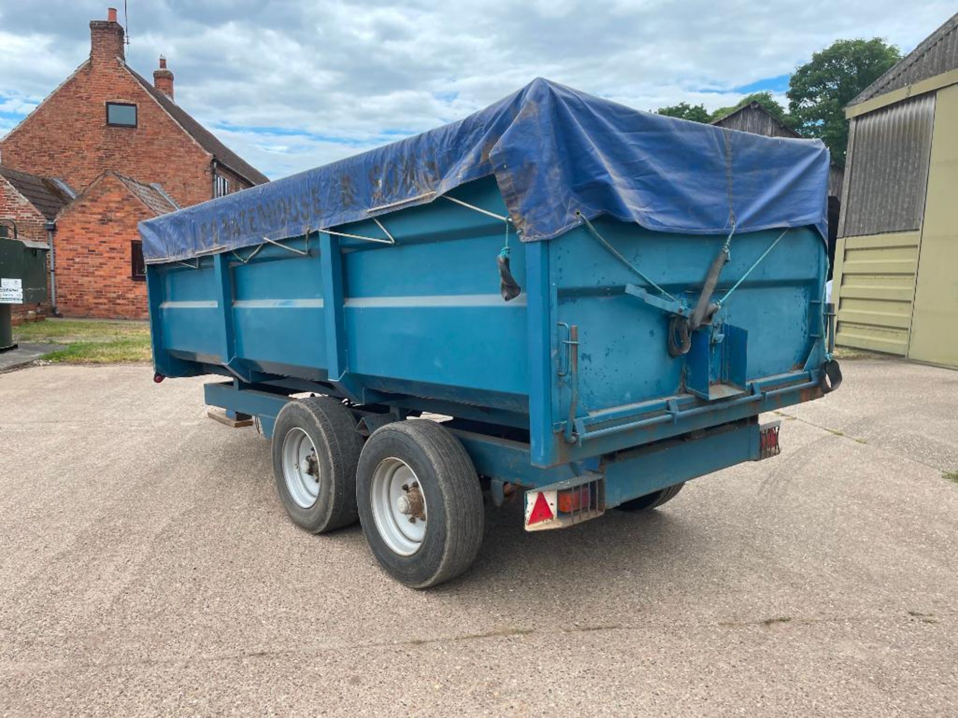 1987 AS Marston FF10L 10t twin axle grain trailer with manual tailgate, grain chute and sheet on 285 - Image 8 of 15