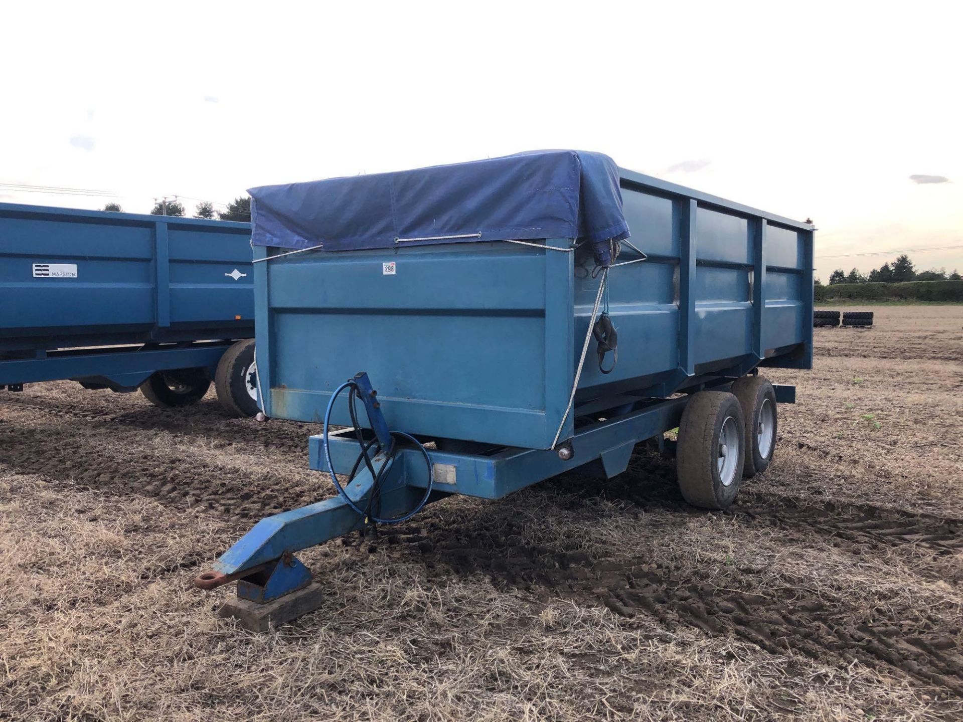 1987 AS Marston FF10L 10t twin axle grain trailer with manual tailgate, grain chute and sheet on 285 - Image 2 of 15