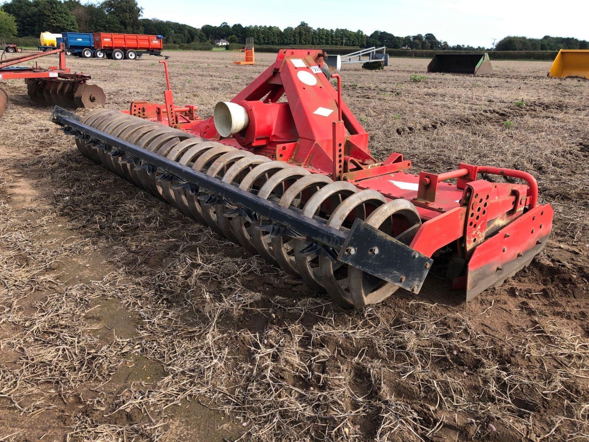 Kuhn 3.5m power harrow with rear spiral roller.  ​​​​​​​Manual in Office. - Image 9 of 9