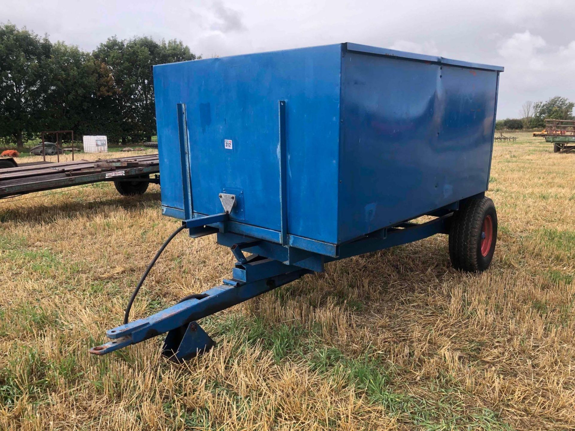 Grain trailer 4t with grain chute single axle on 11.5/80-15 wheels and tyres - Image 2 of 5