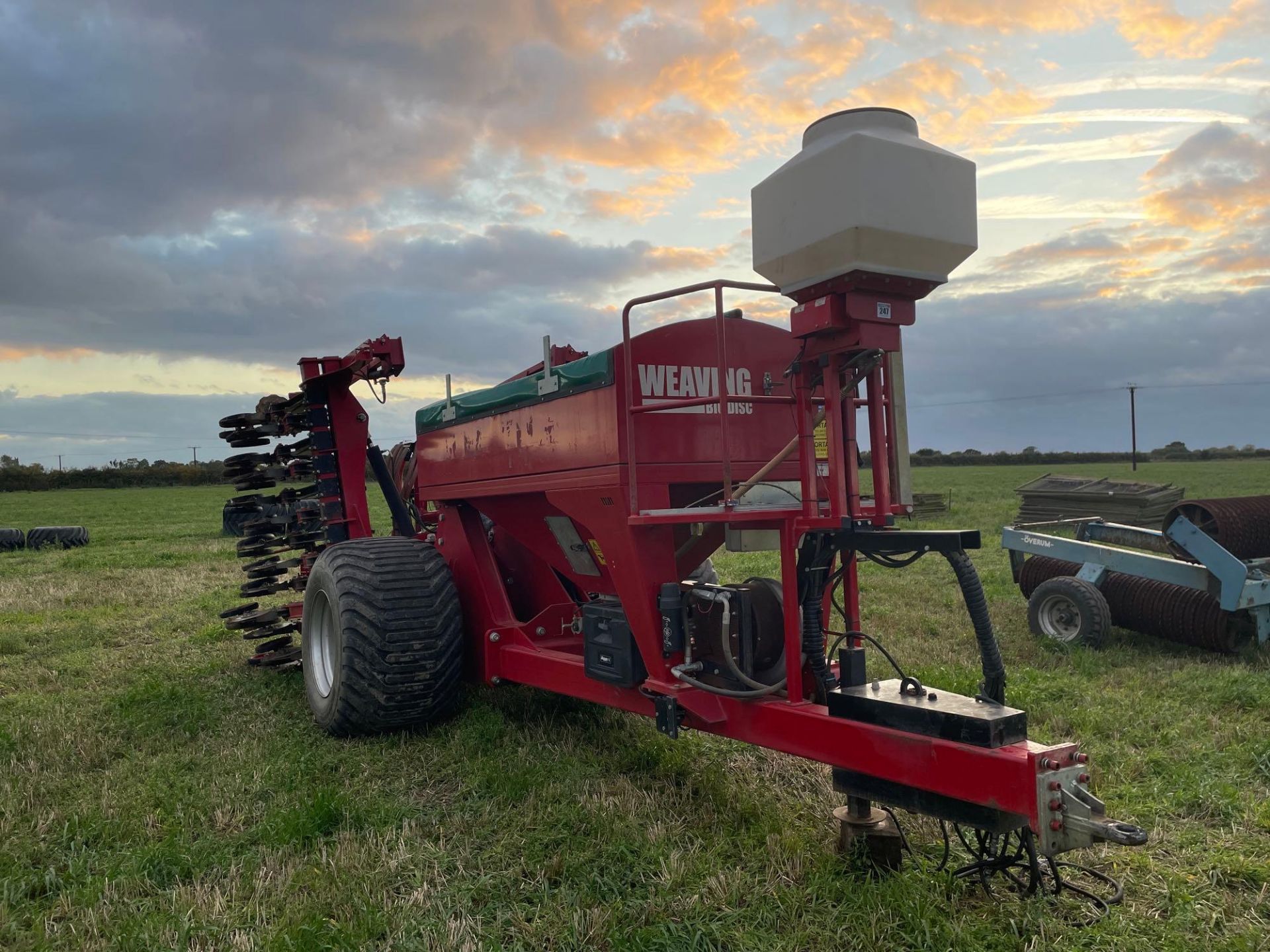 2012 Weaving Big Disc 4.8m Caddy drill with 2.5t hopper, hydraulic folding with bout markers. Serial - Image 2 of 11