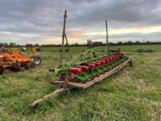 Stanhay 12row beet drill, linkage mounted with transport trailer