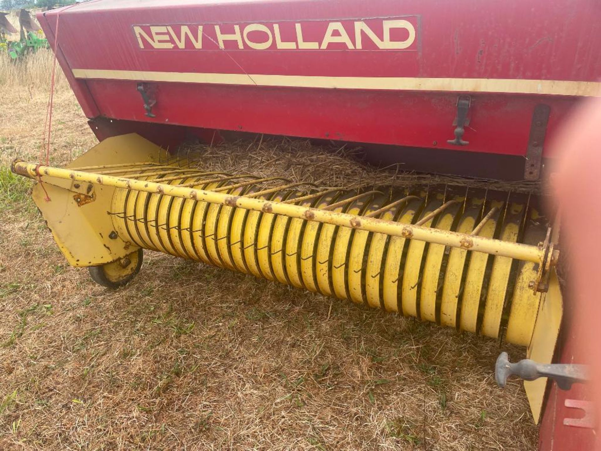 New Holland 378 Hayliner, conventional baler, 6' bed. Serial No: B378Z1035 - Image 8 of 9