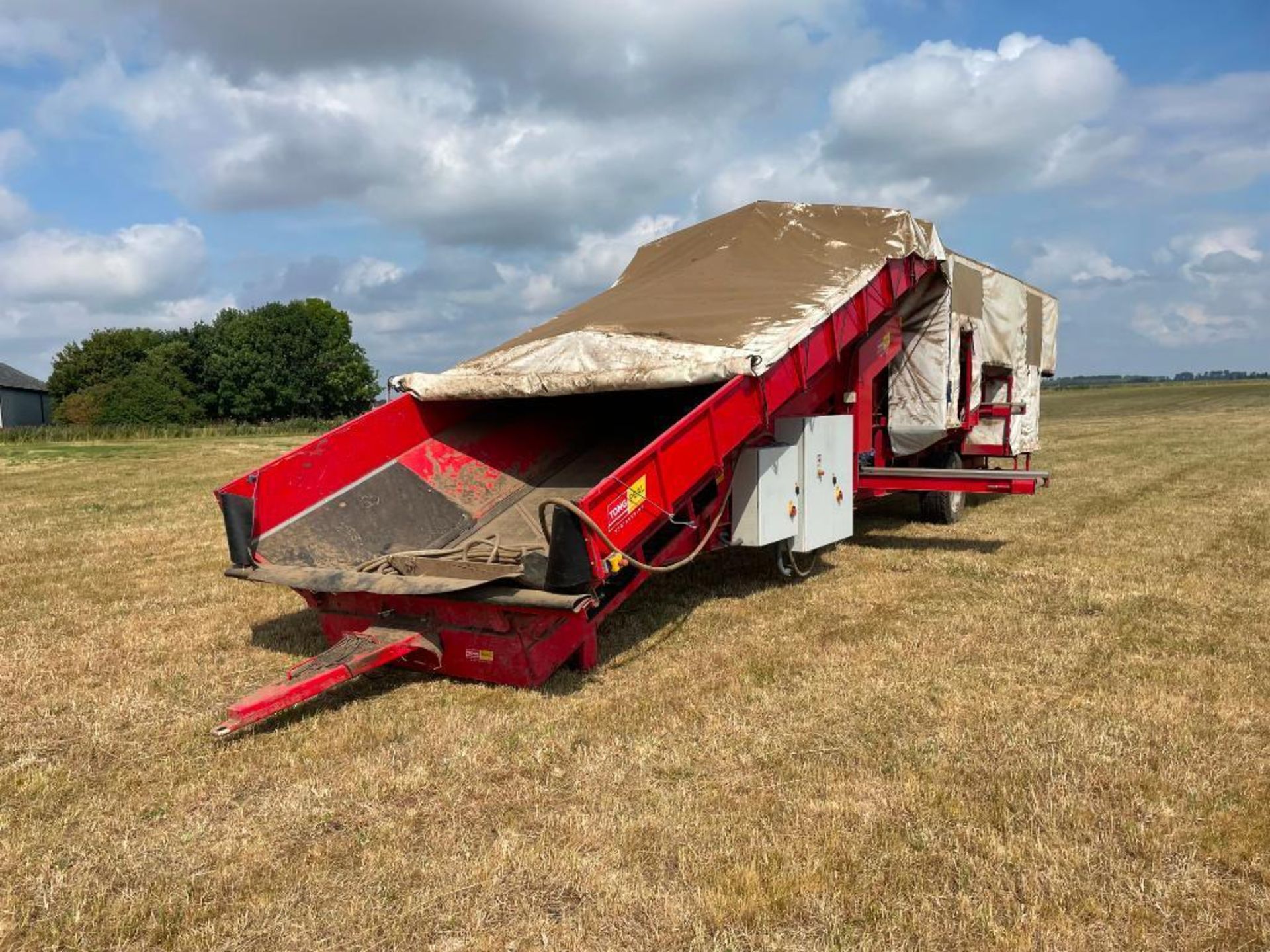 2011 Tong Peal Easy Grade 1200 mobile grading unit with 10ft Tong Caretaker intake hopper, trailer r - Image 4 of 29