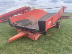 2003 Tong hopper grader with coils and trailer ramps. Serial No: 20035302