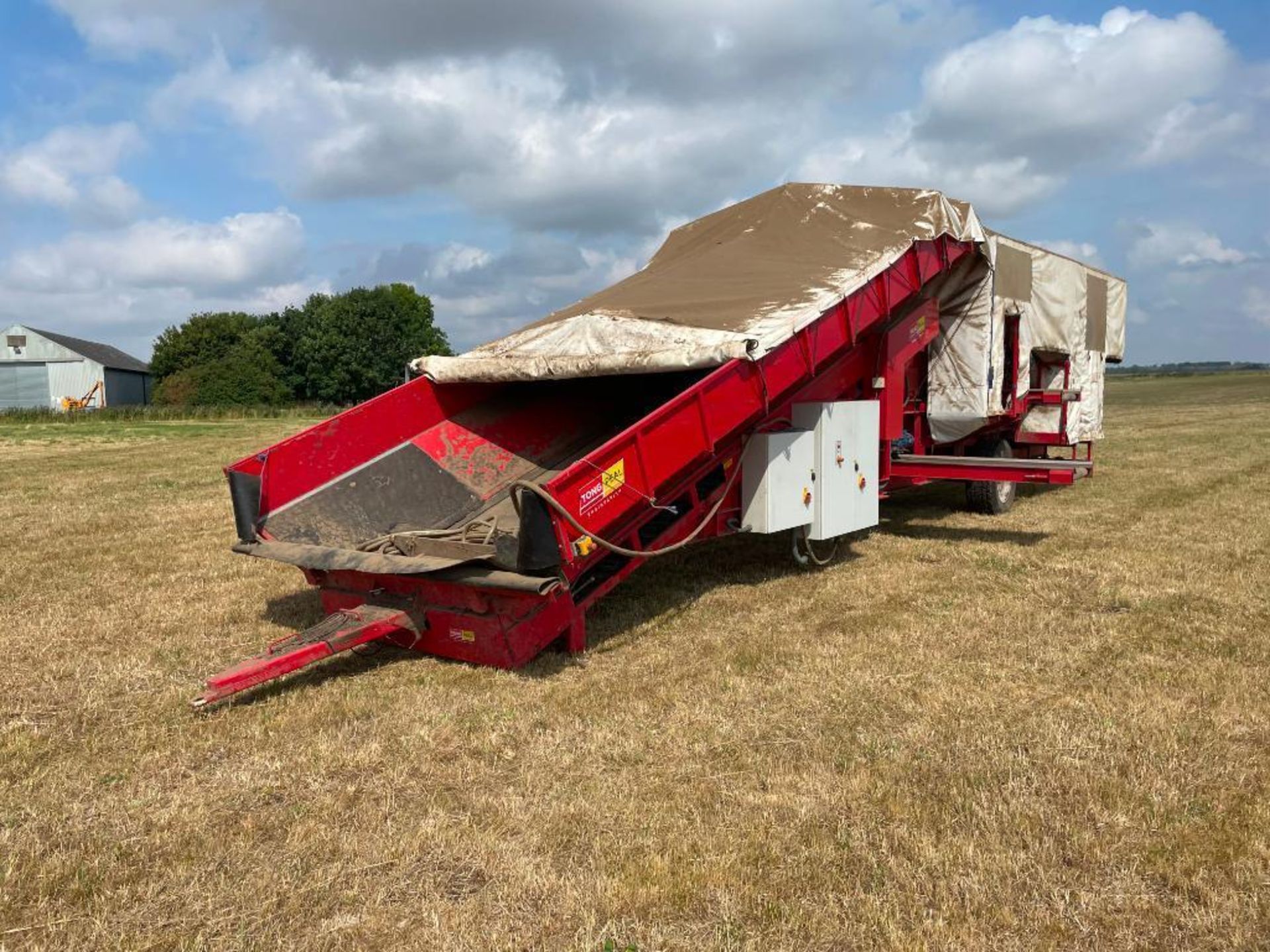 2011 Tong Peal Easy Grade 1200 mobile grading unit with 10ft Tong Caretaker intake hopper, trailer r - Image 5 of 29