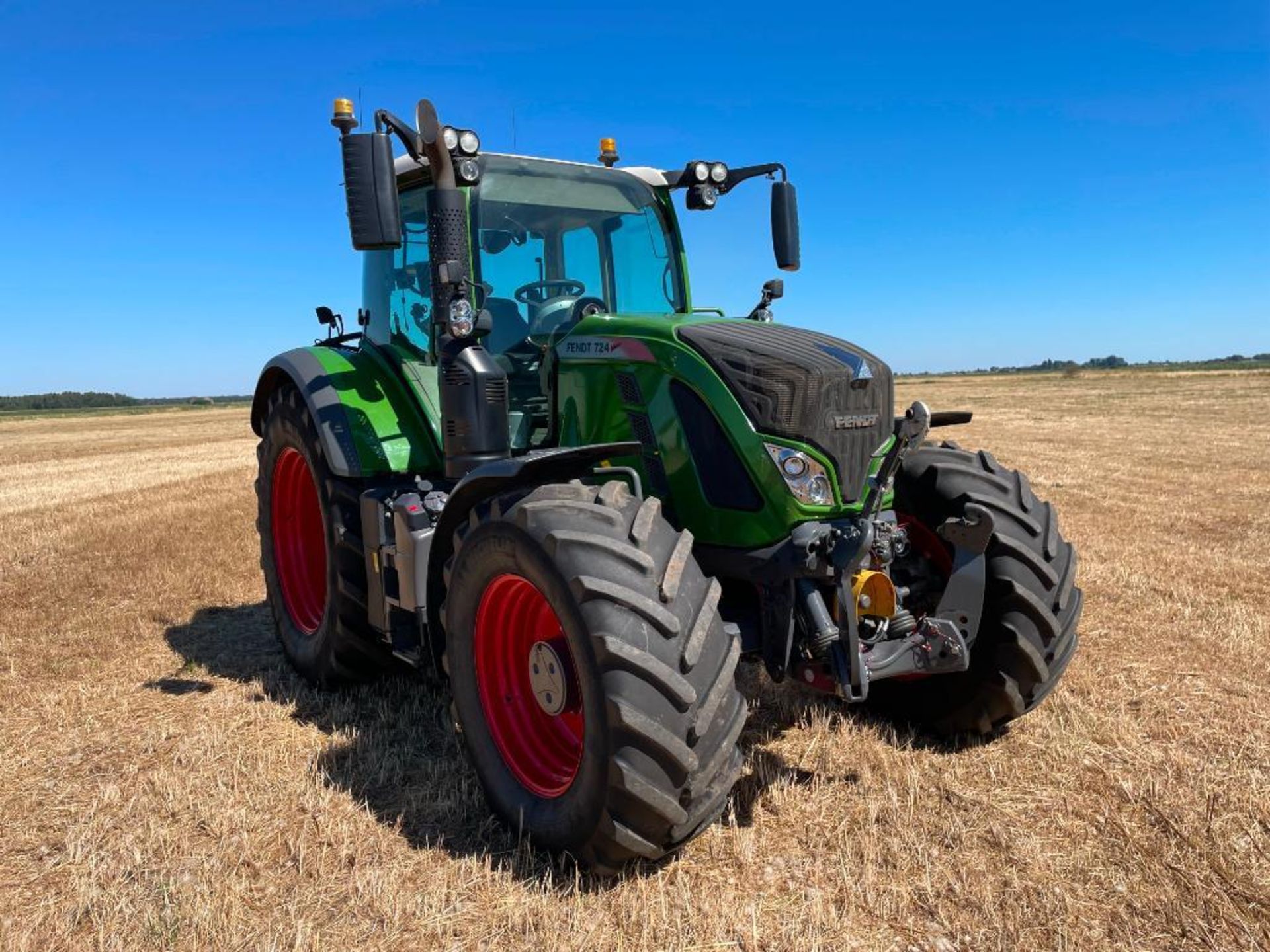 2017 Fendt 724 Profi Plus 4wd 50kph tractor with front linkage and PTO, 4 electric spools, air brake - Image 16 of 20