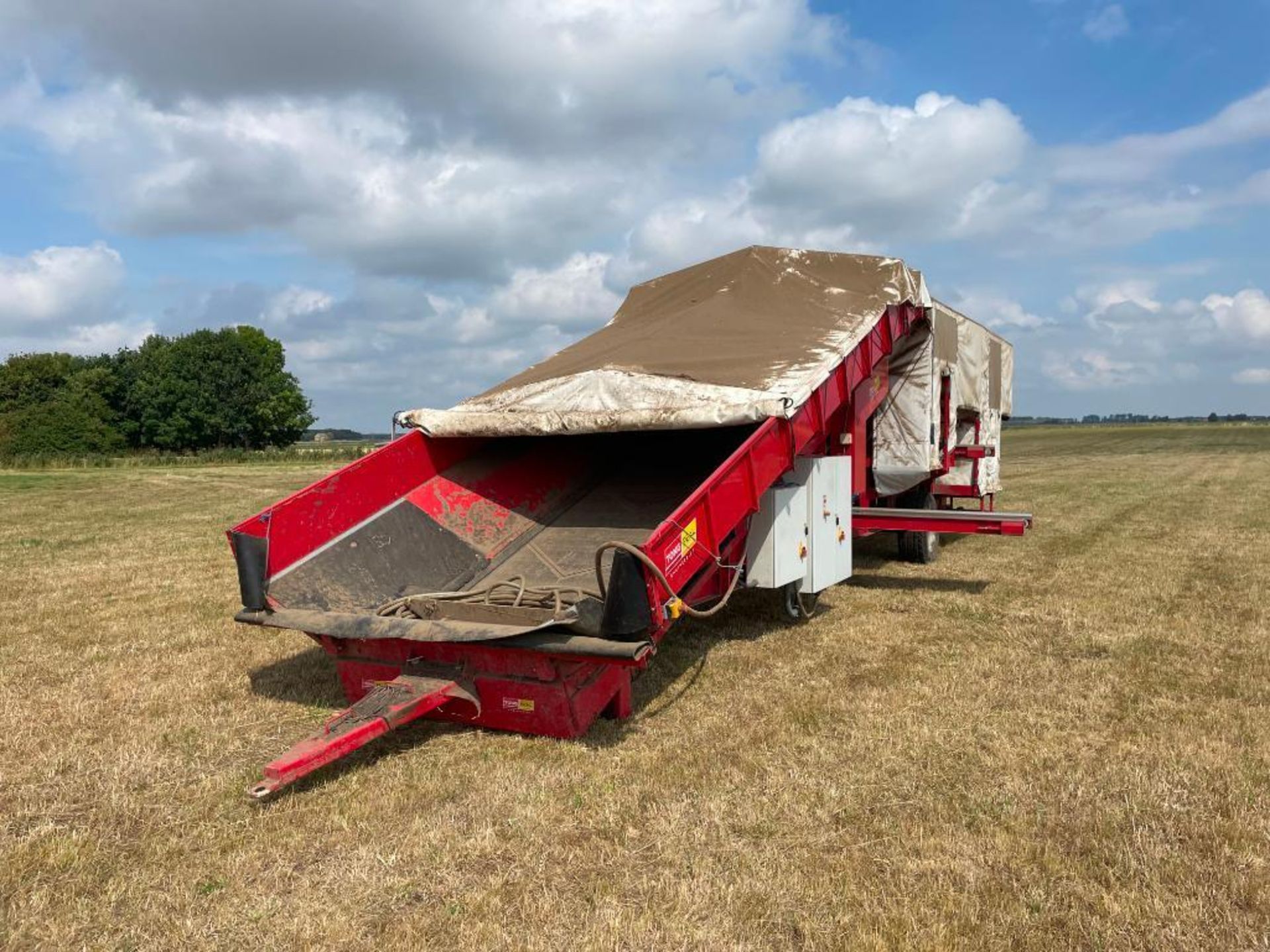 2011 Tong Peal Easy Grade 1200 mobile grading unit with 10ft Tong Caretaker intake hopper, trailer r - Image 2 of 29