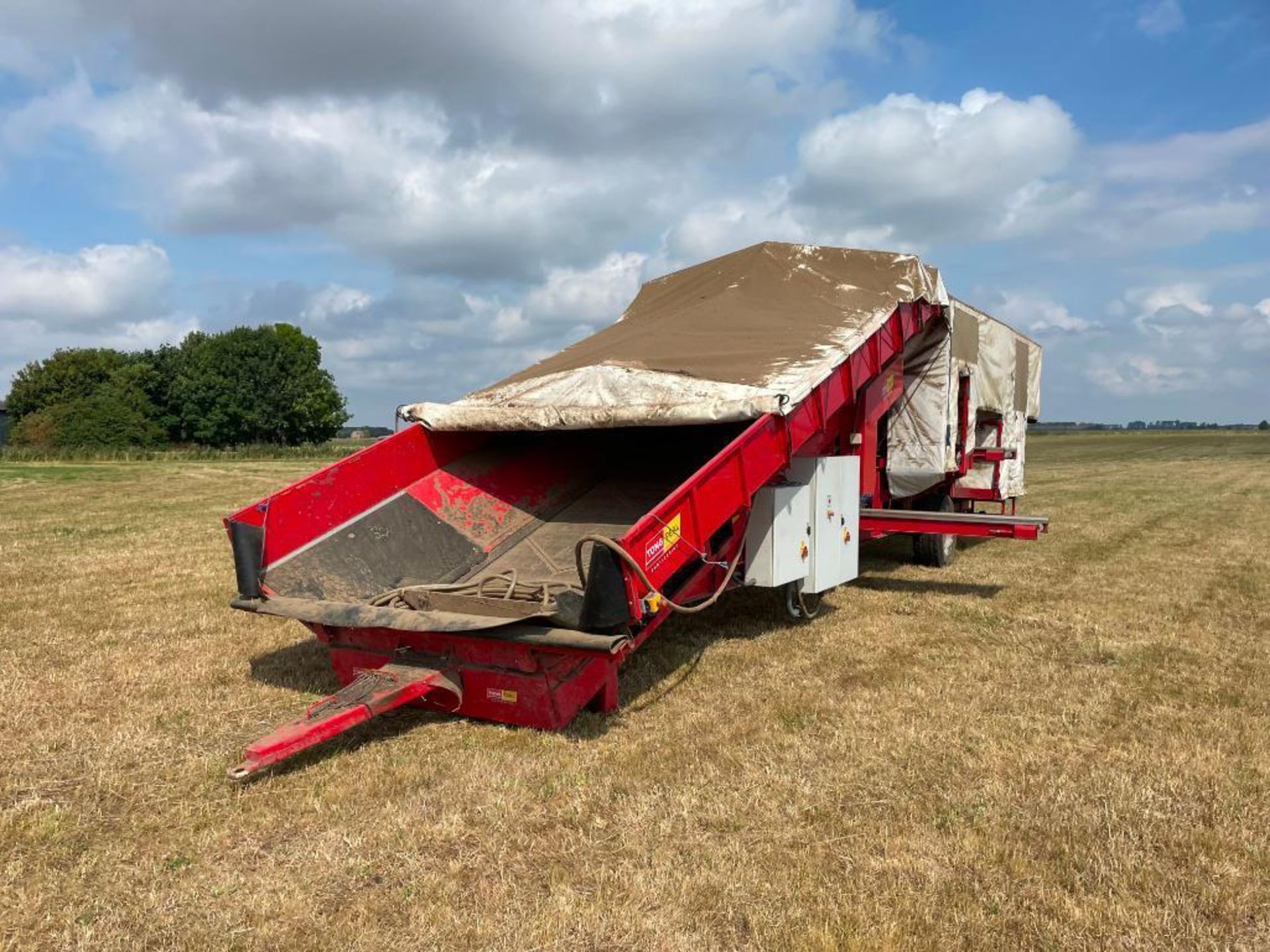 2011 Tong Peal Easy Grade 1200 mobile grading unit with 10ft Tong Caretaker intake hopper, trailer r - Image 3 of 29