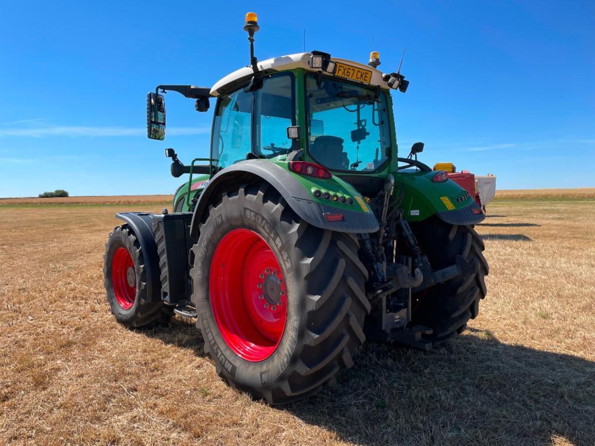 2017 Fendt 724 Profi Plus 4wd 50kph tractor with front linkage and PTO, 4 electric spools, air brake - Image 10 of 20