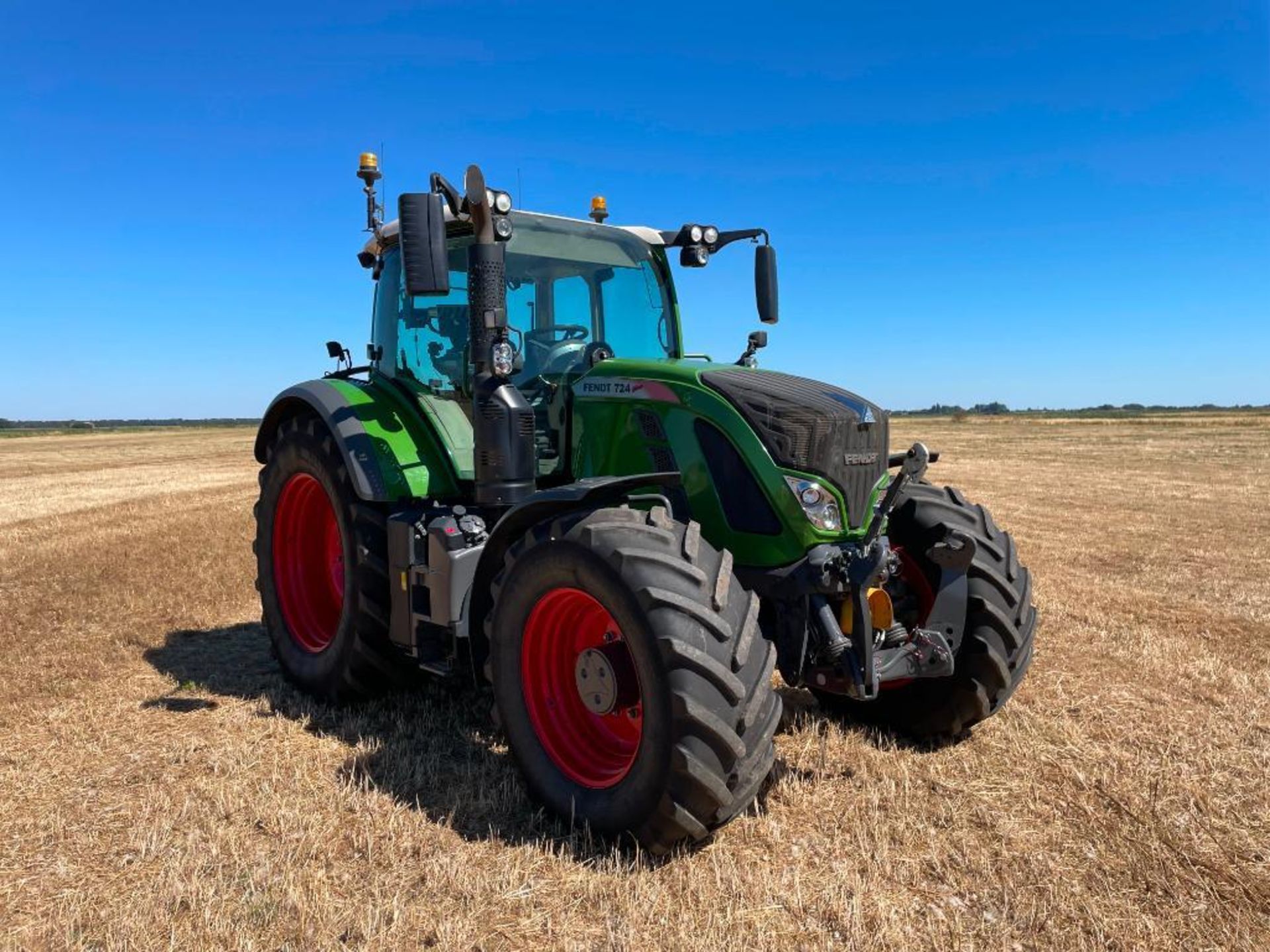 2017 Fendt 724 Profi Plus 4wd 50kph tractor with front linkage and PTO, 4 electric spools, air brake - Image 4 of 20