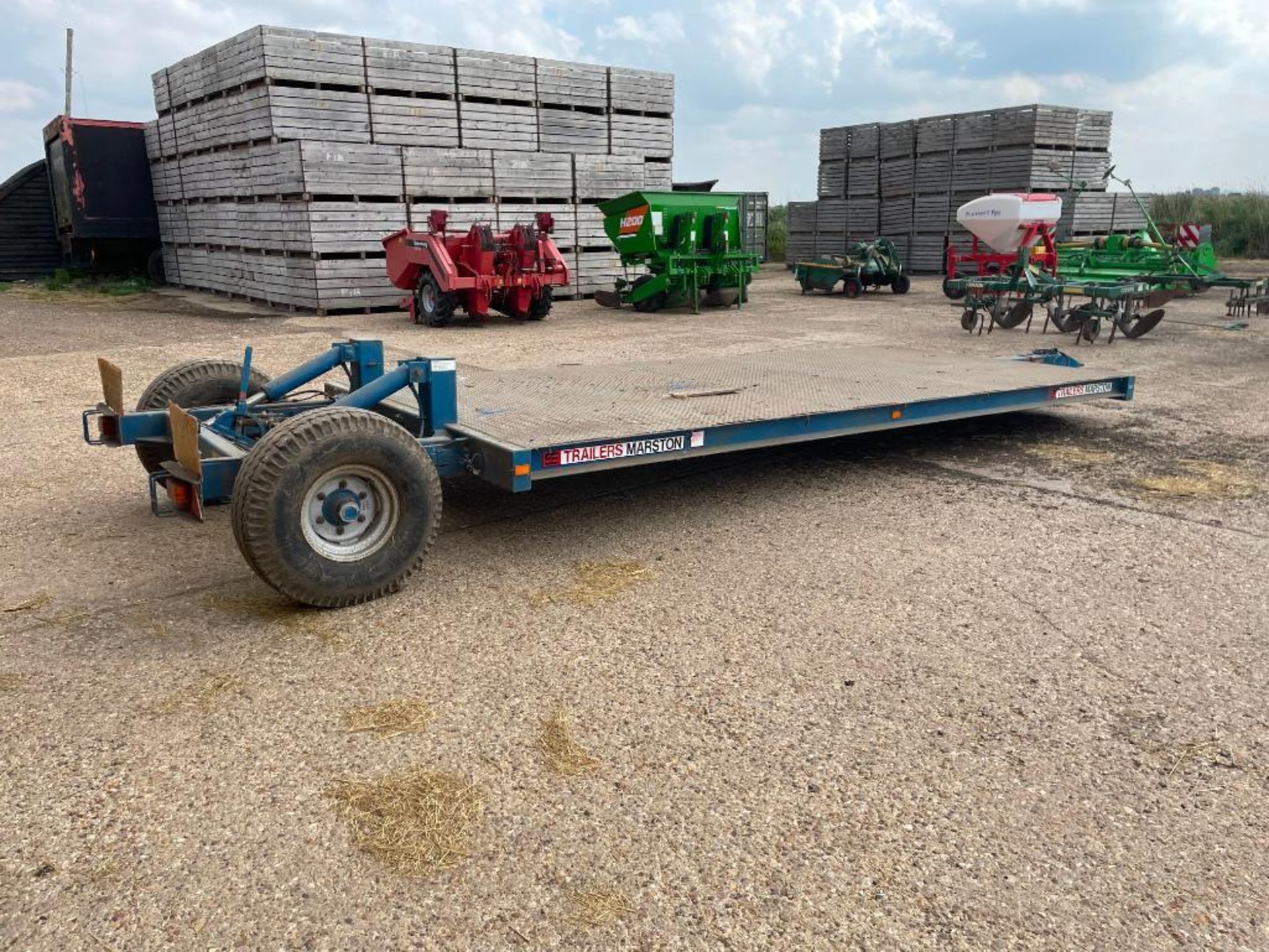 1997 AS Marston LL6.0S flat bed hydraulic lowering low loader trailer on 12.5/80-15.3 wheels and tyr - Image 4 of 7