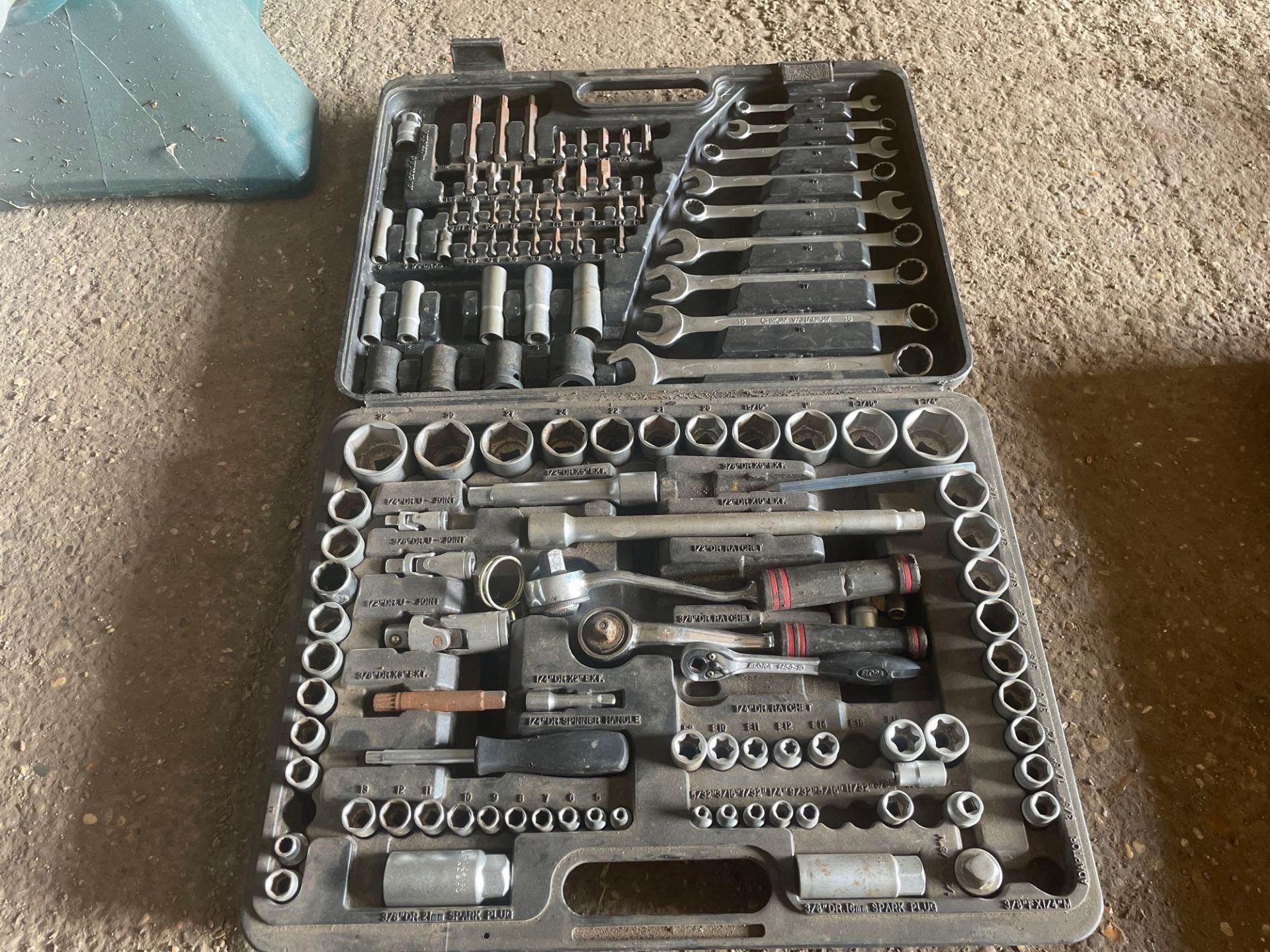 Tool set - Image 2 of 2