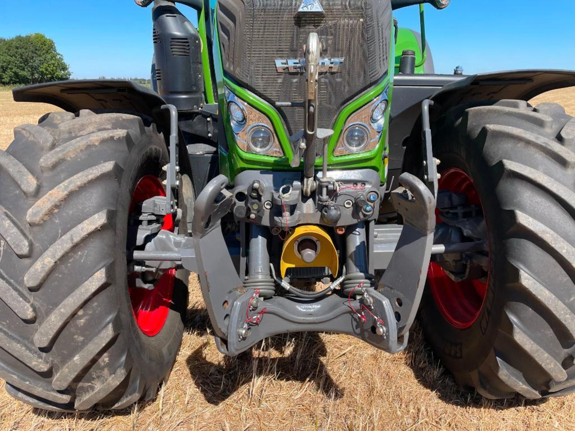 2017 Fendt 724 Profi Plus 4wd 50kph tractor with front linkage and PTO, 4 electric spools, air brake - Image 3 of 20