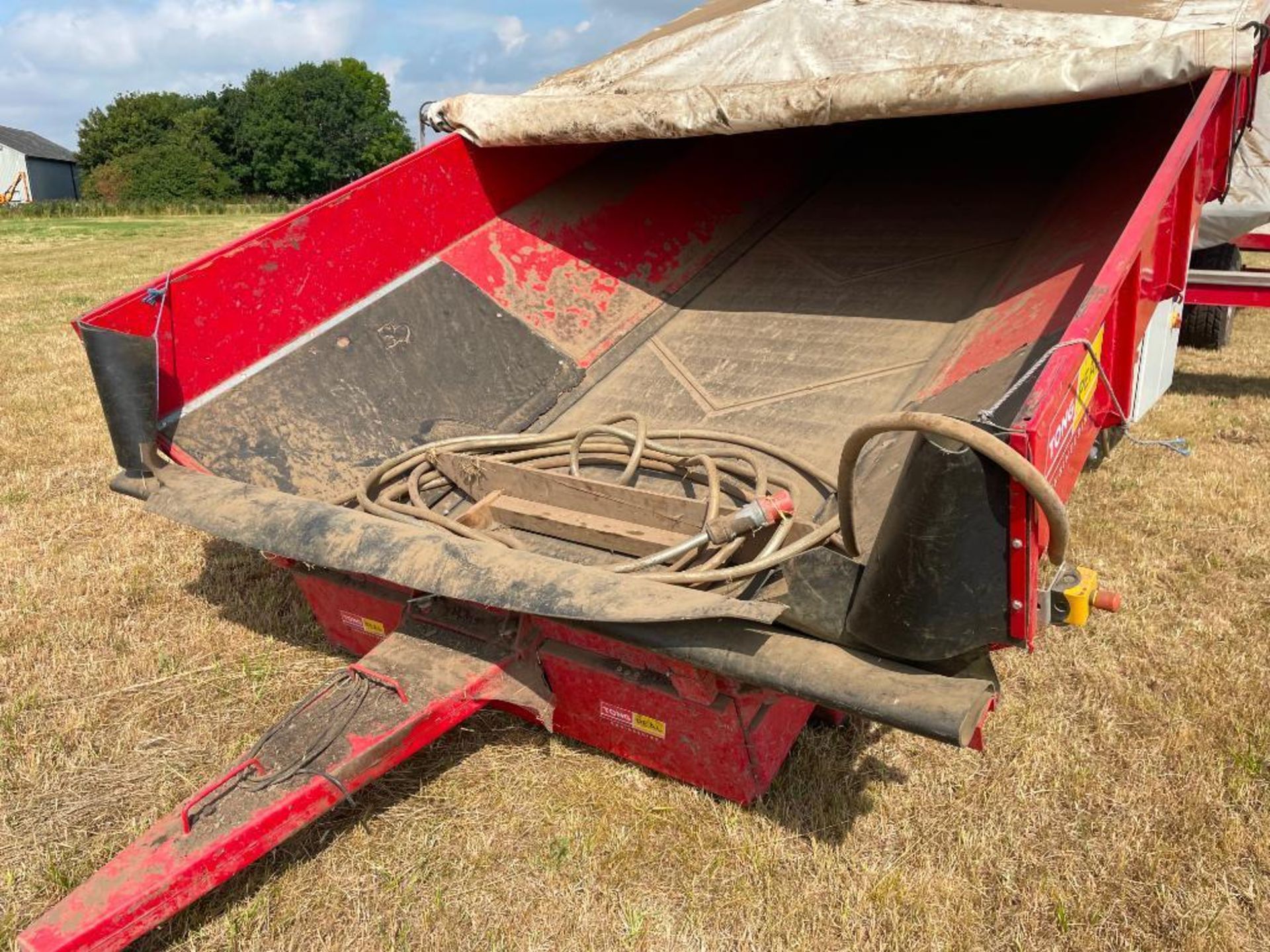 2011 Tong Peal Easy Grade 1200 mobile grading unit with 10ft Tong Caretaker intake hopper, trailer r - Image 26 of 29