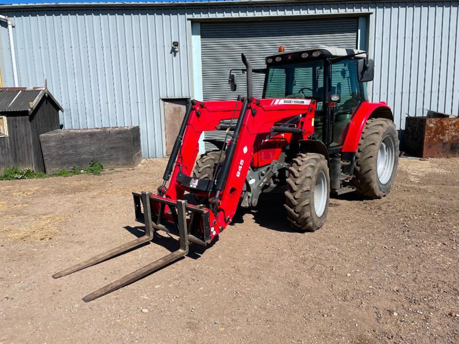 2010 Massey Ferguson 5455 4wd 40kph tractor with Massey Ferguson 945 front loader and pallet tines, - Image 2 of 19