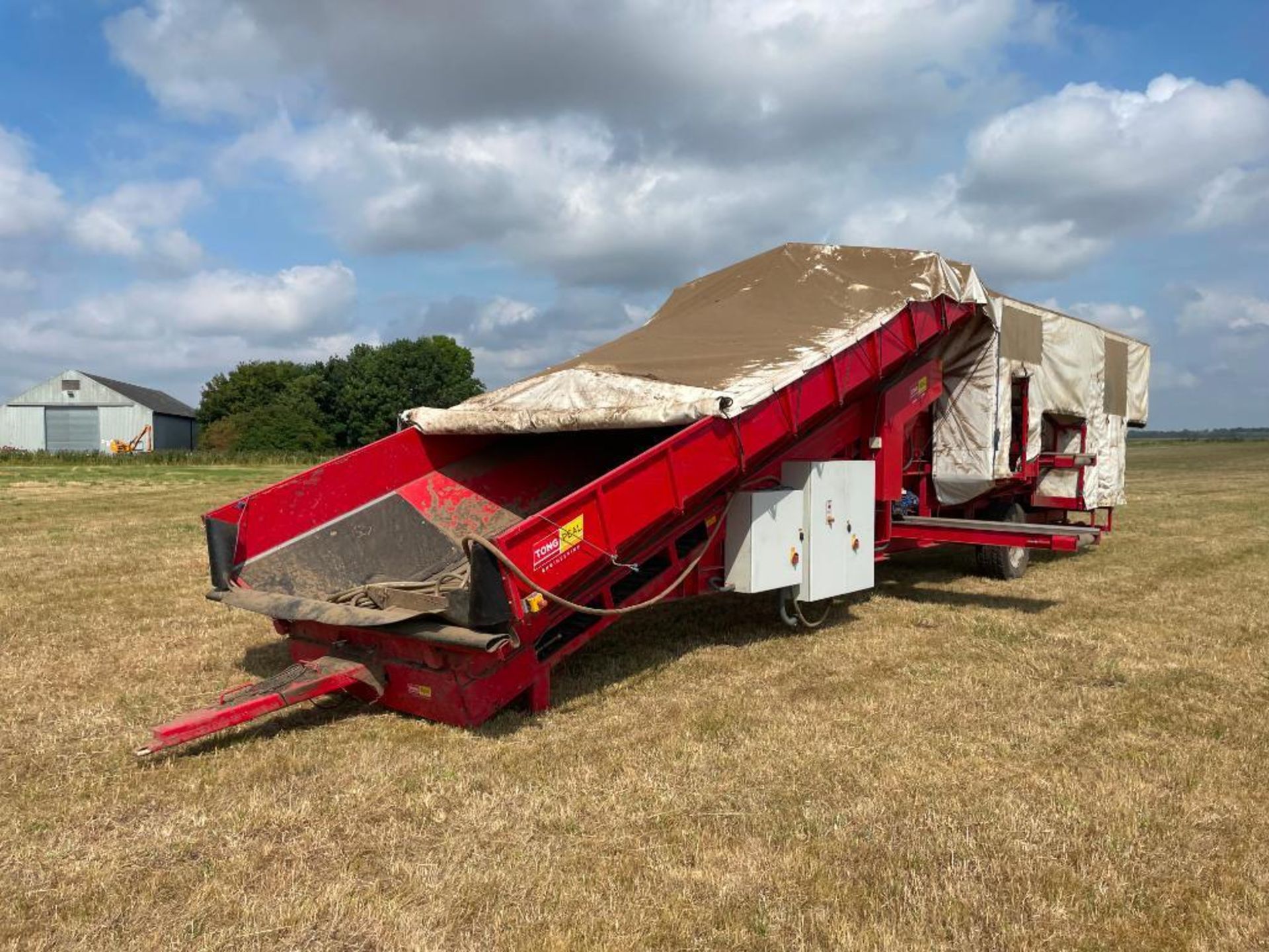 2011 Tong Peal Easy Grade 1200 mobile grading unit with 10ft Tong Caretaker intake hopper, trailer r - Image 6 of 29