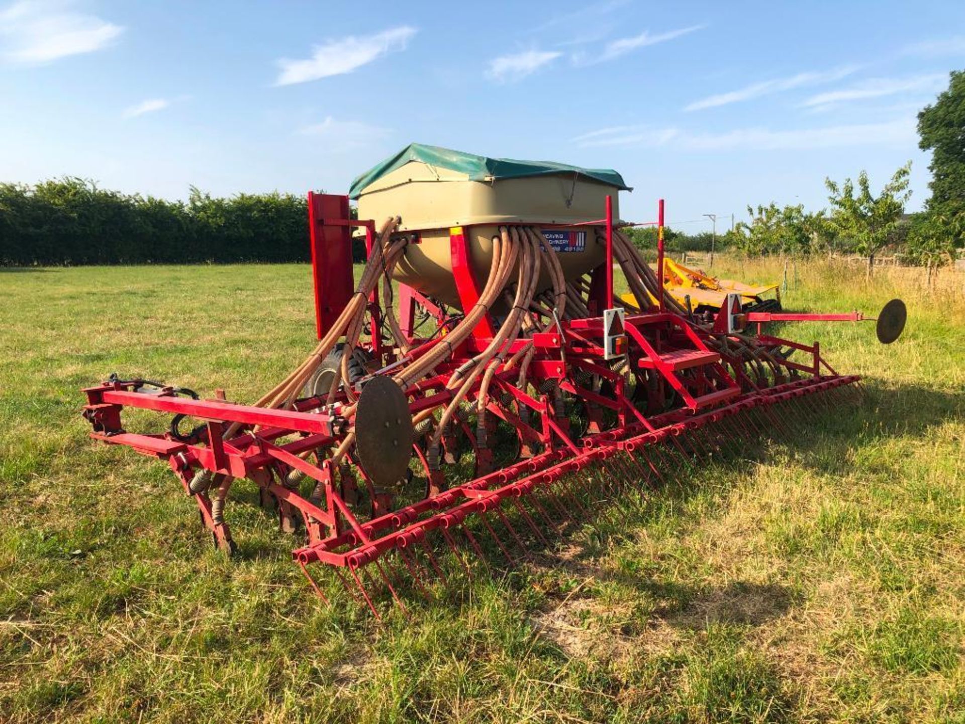 2006 Weaving 6m tine drill complete with bout markers c/w MFDC 100 control box. Approximate 4000 acr - Image 13 of 20