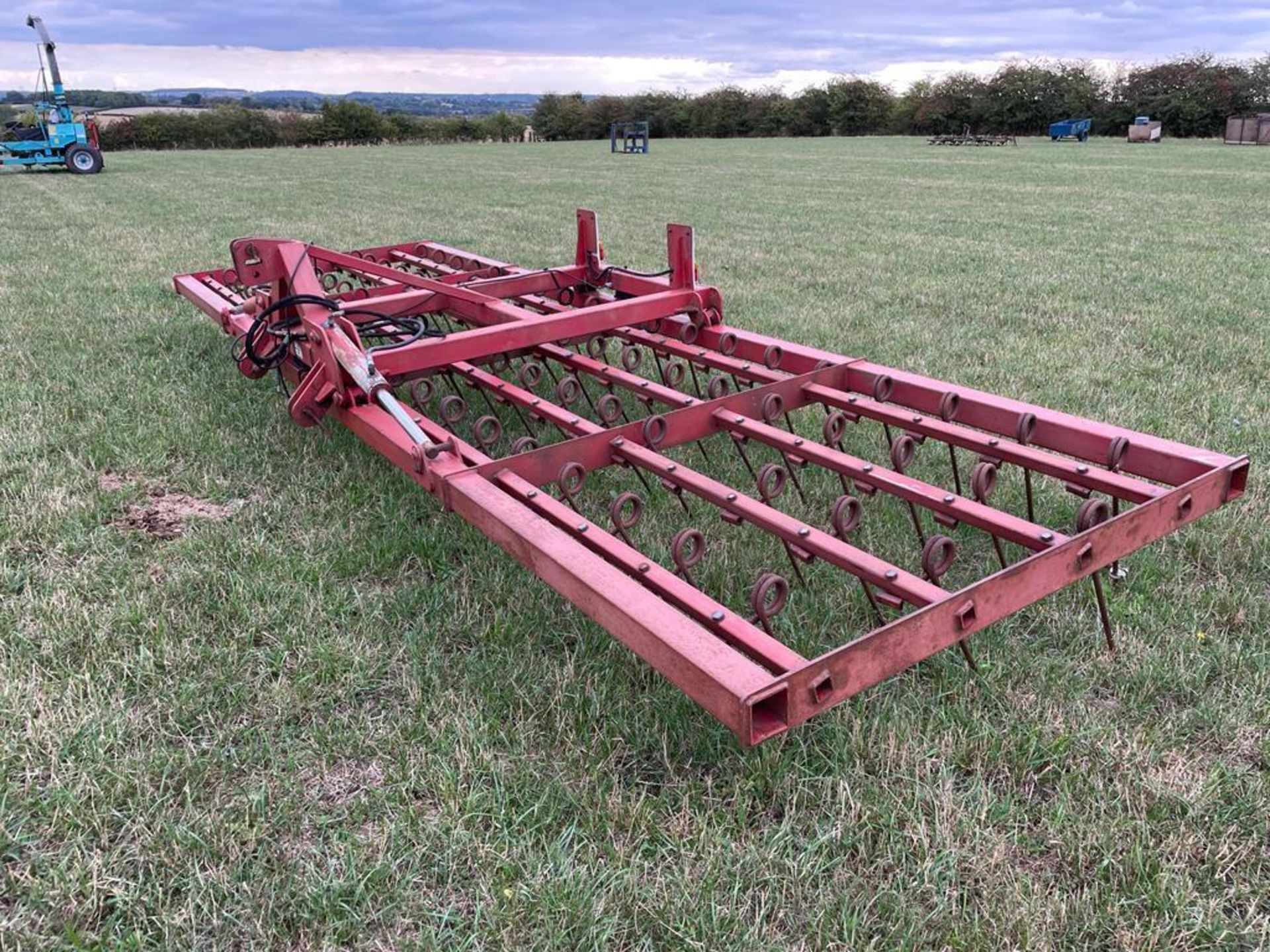 Weaving 6m stubble rake, hydraulic folding.  ​​​​​​​Manual in Office - Image 6 of 7