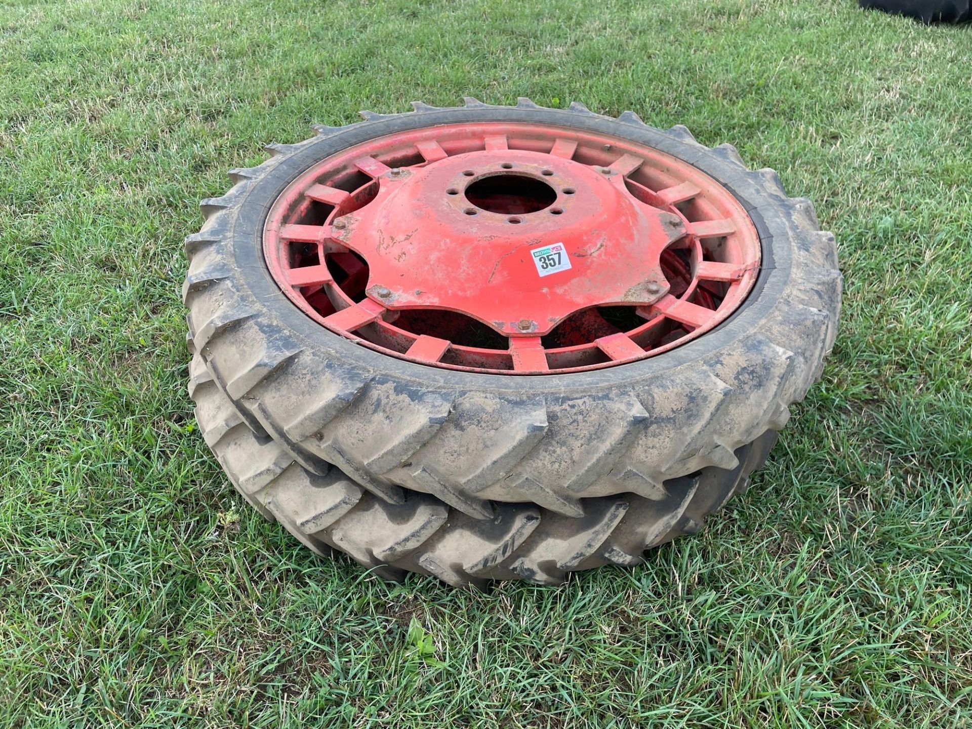 Pair Michelin 9.5-44 row crop wheels and tyres suited to Fendt