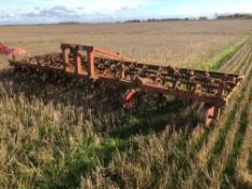 16' 6" Springtine cultivator with depth wheels, manual folding